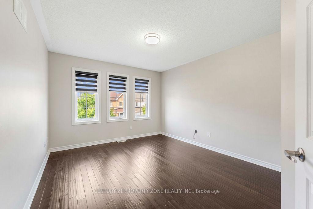 Photo 11 of 95 Teal Crest Circle, Brampton, Credit Valley — HOMEH