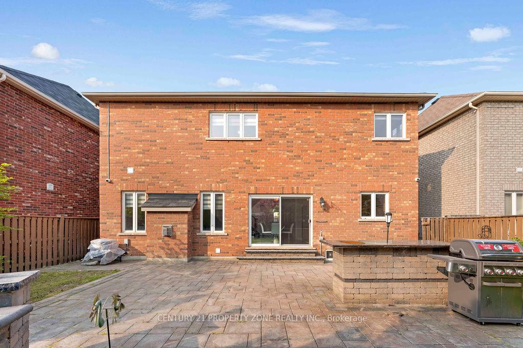 Photo 18 of 95 Teal Crest Circle, Brampton, Credit Valley — HOMEH