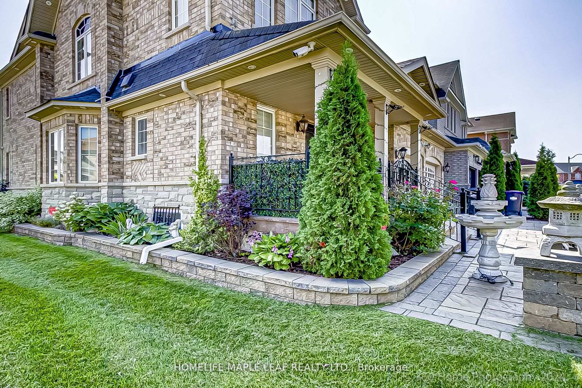 Photo 6 of 174 Bayhampton Drive, Brampton, Vales of Castlemore — HOMEH