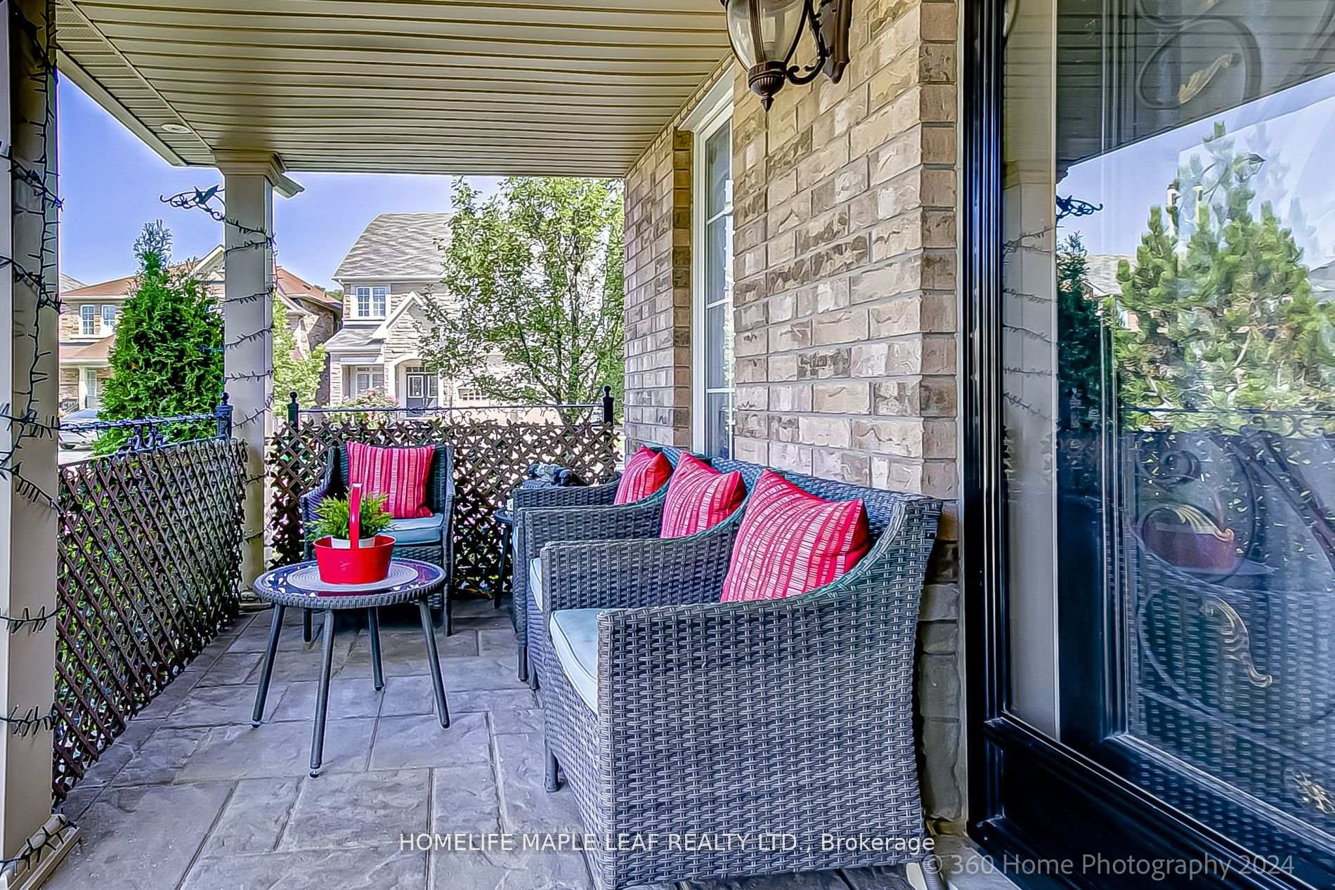 Photo 9 of 174 Bayhampton Drive, Brampton, Vales of Castlemore — HOMEH