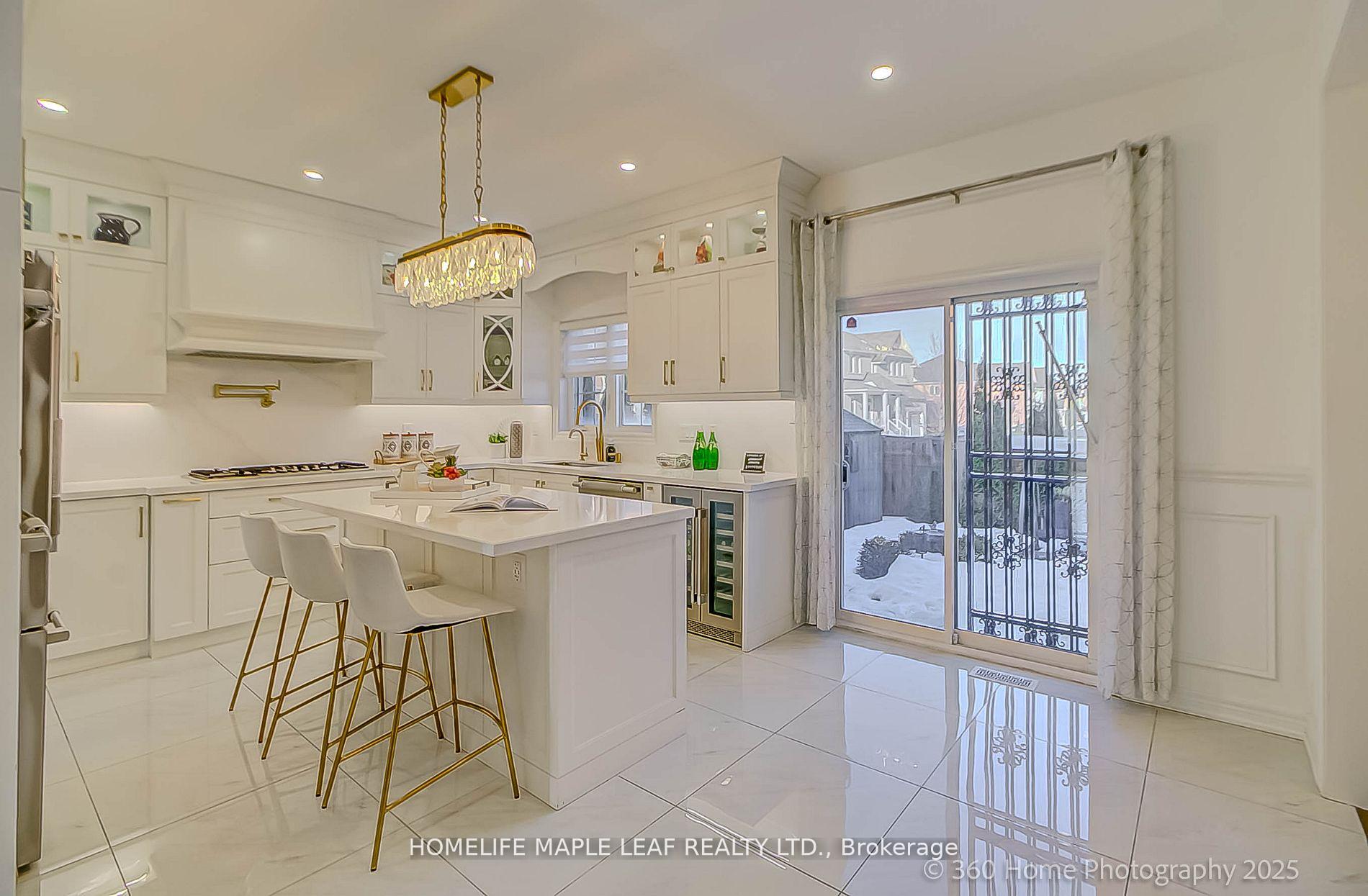 Photo 23 of 174 Bayhampton Drive, Brampton, Vales of Castlemore — HOMEH