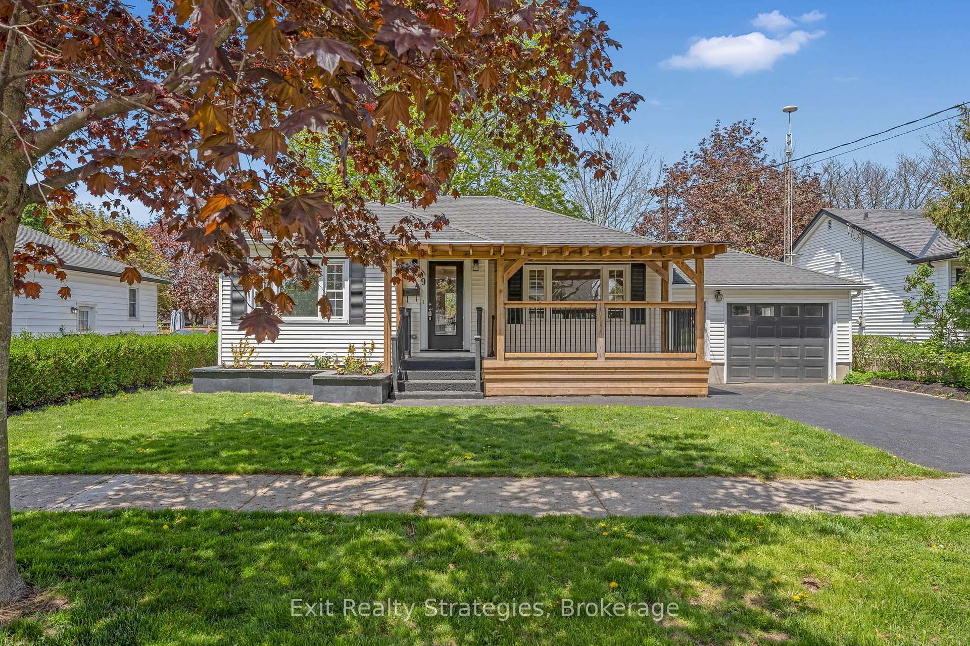 Front of 9 Heywood Avenue