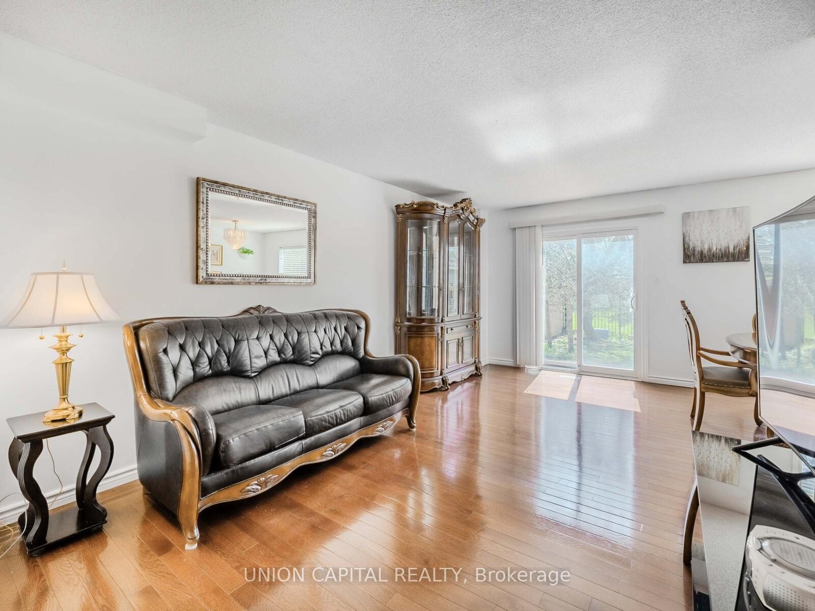 Photo 11 of 165 Simmons Boulevard, Brampton, Madoc — HOMEH