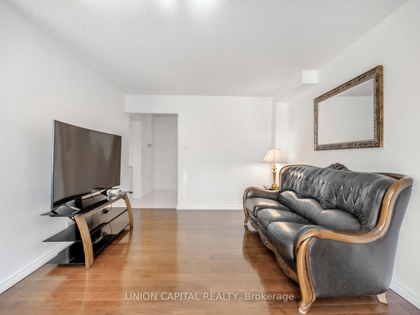 Photo 9 of 165 Simmons Boulevard, Brampton, Madoc — HOMEH