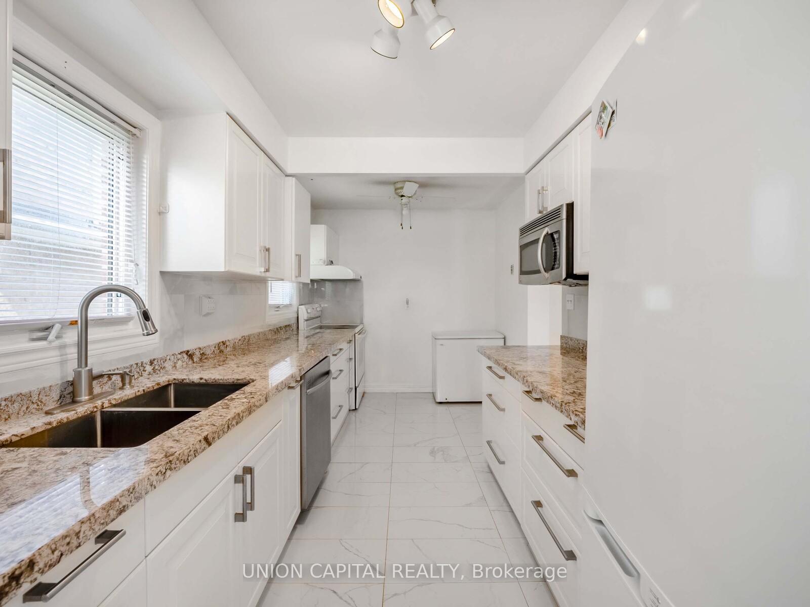 Photo 5 of 165 Simmons Boulevard, Brampton, Madoc — HOMEH