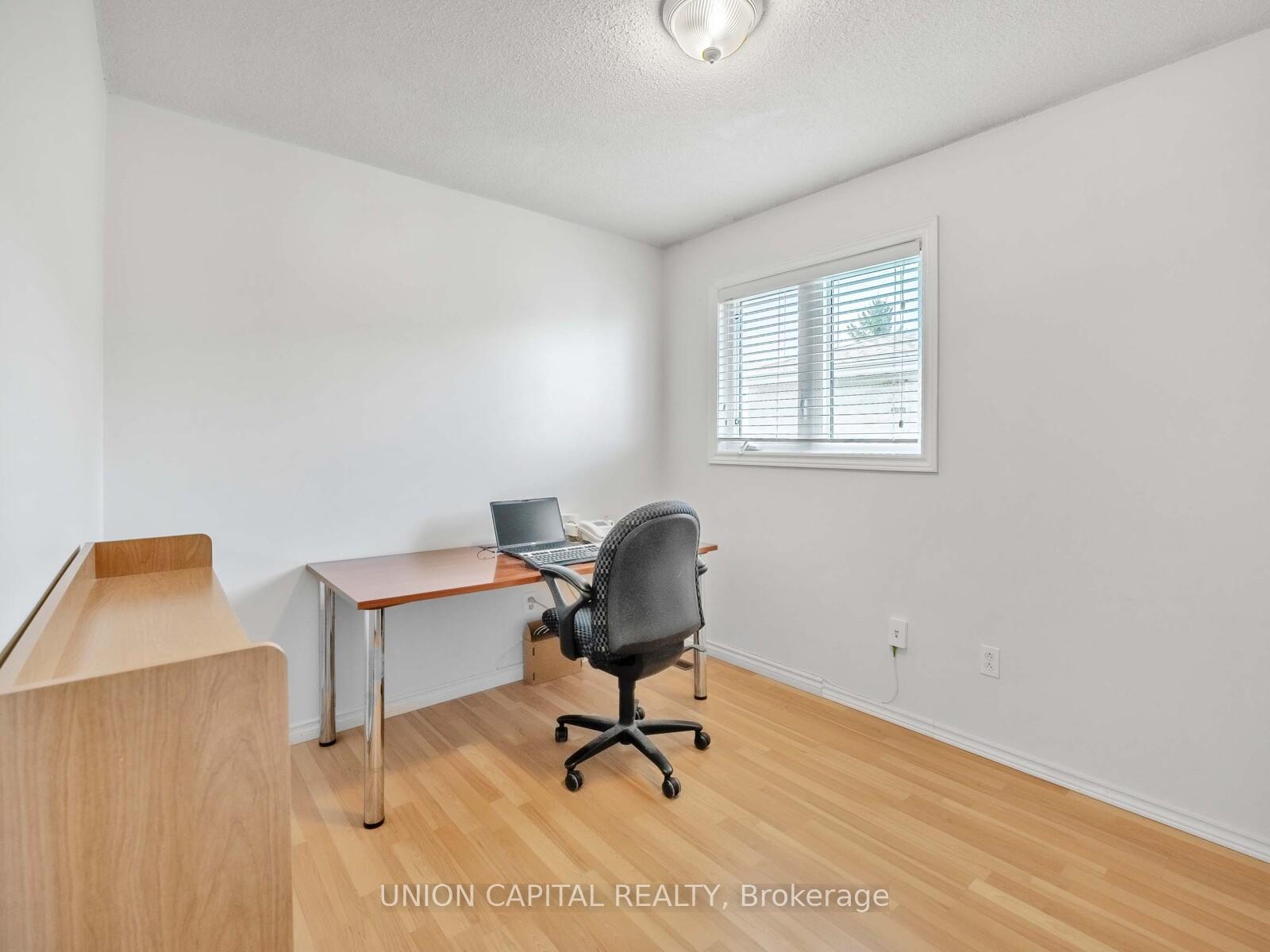 Photo 17 of 165 Simmons Boulevard, Brampton, Madoc — HOMEH