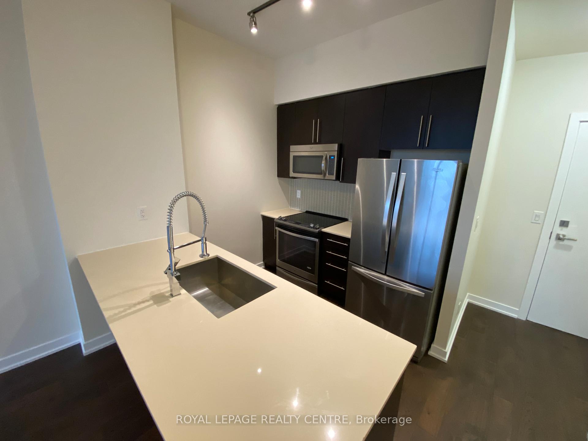 Front of Unit 607, 510 Curran Place
