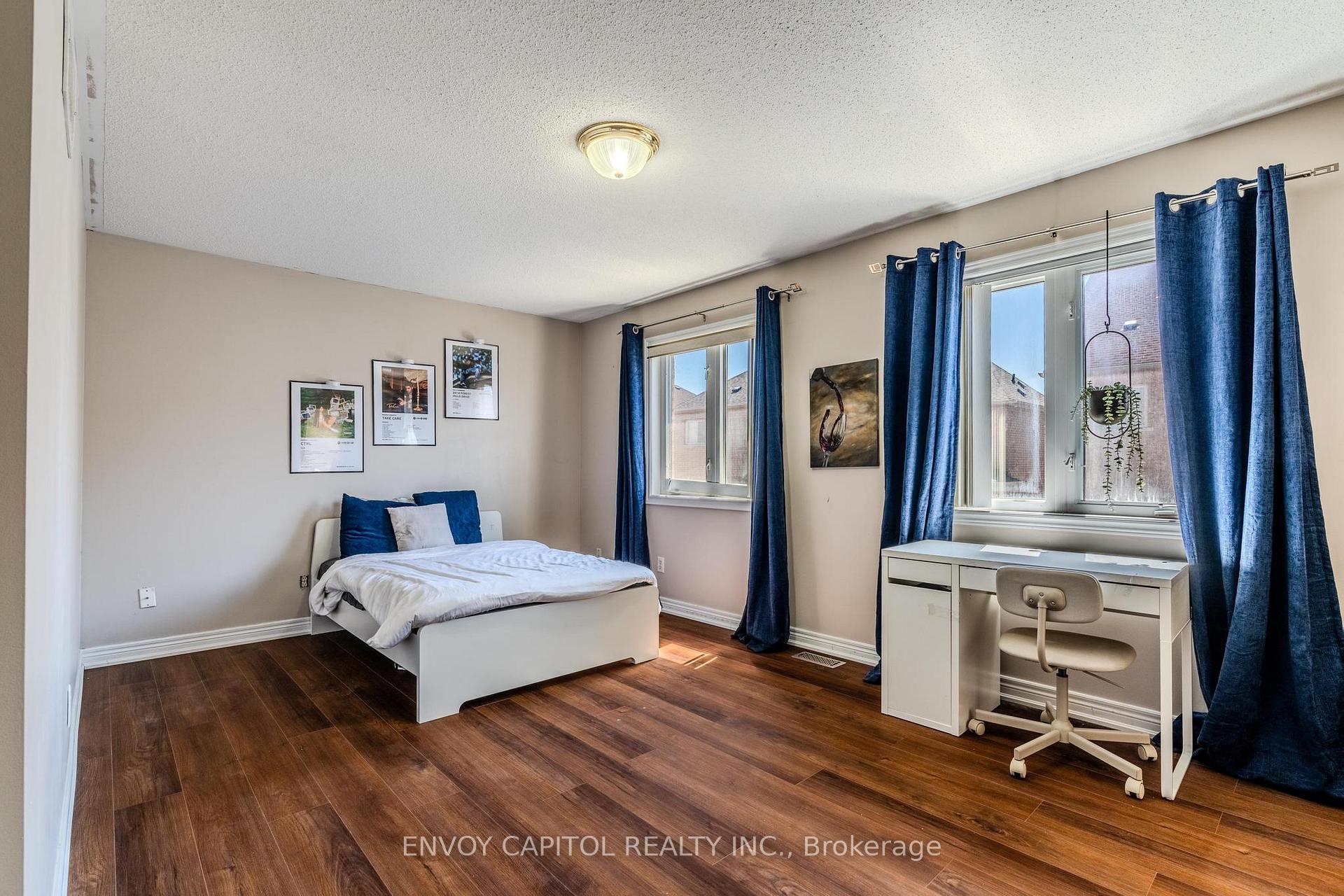 Photo 5 of 6 Sparkling Place, Brampton, Sandringham-Wellington — HOMEH