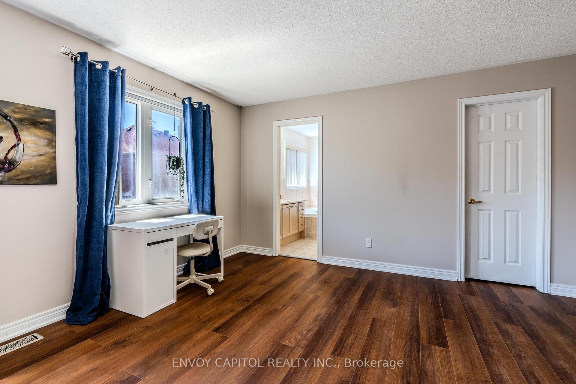 Photo 8 of 6 Sparkling Place, Brampton, Sandringham-Wellington — HOMEH