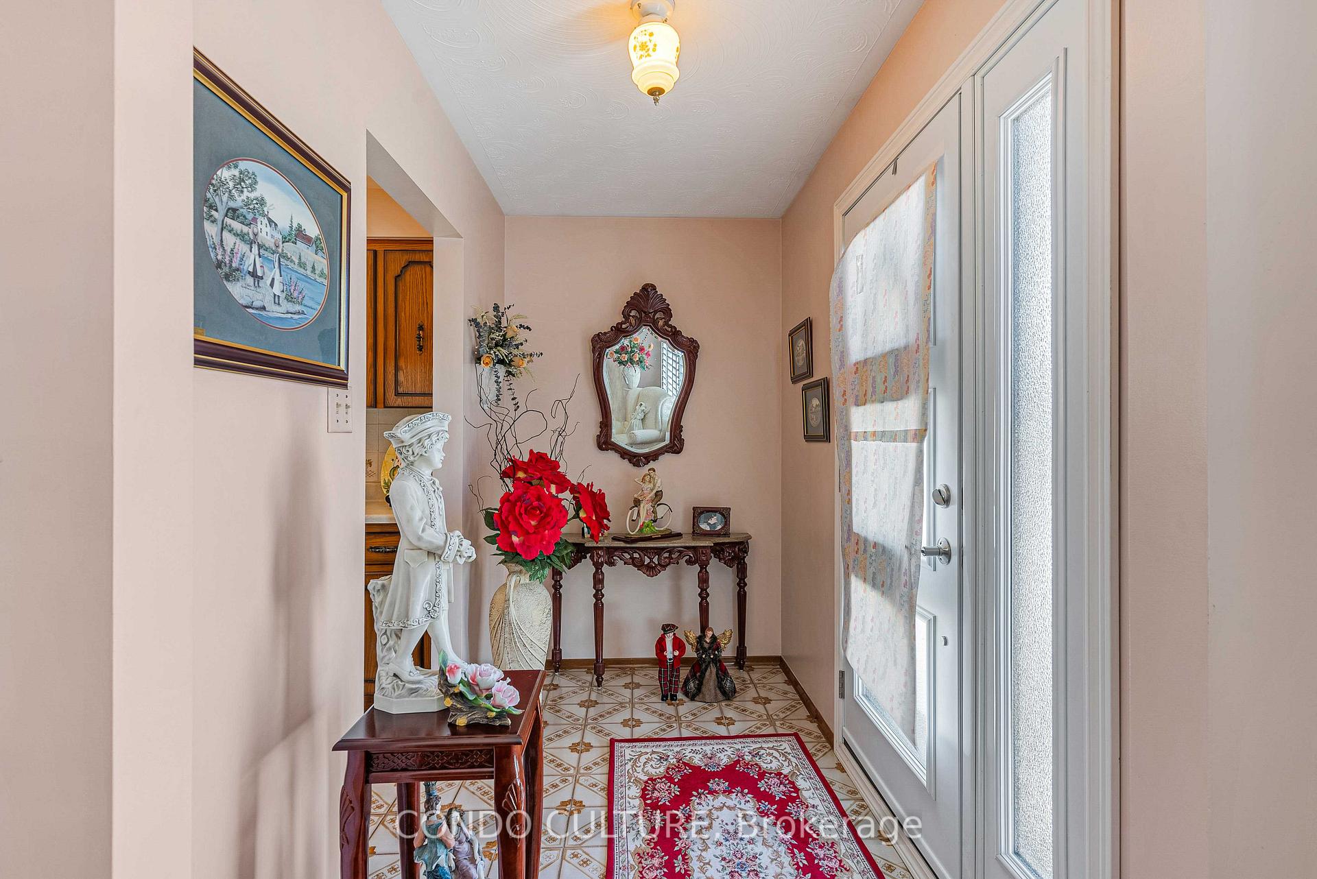 Photo 6 of 202 Ray Street N, Hamilton, Strathcona — HOMEH
