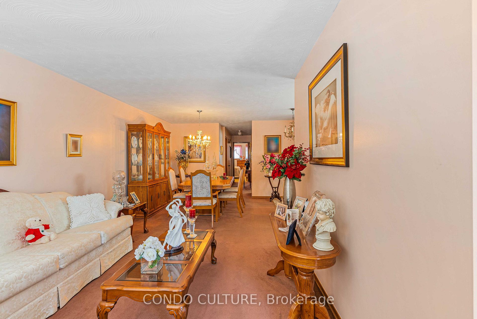 Photo 8 of 202 Ray Street N, Hamilton, Strathcona — HOMEH