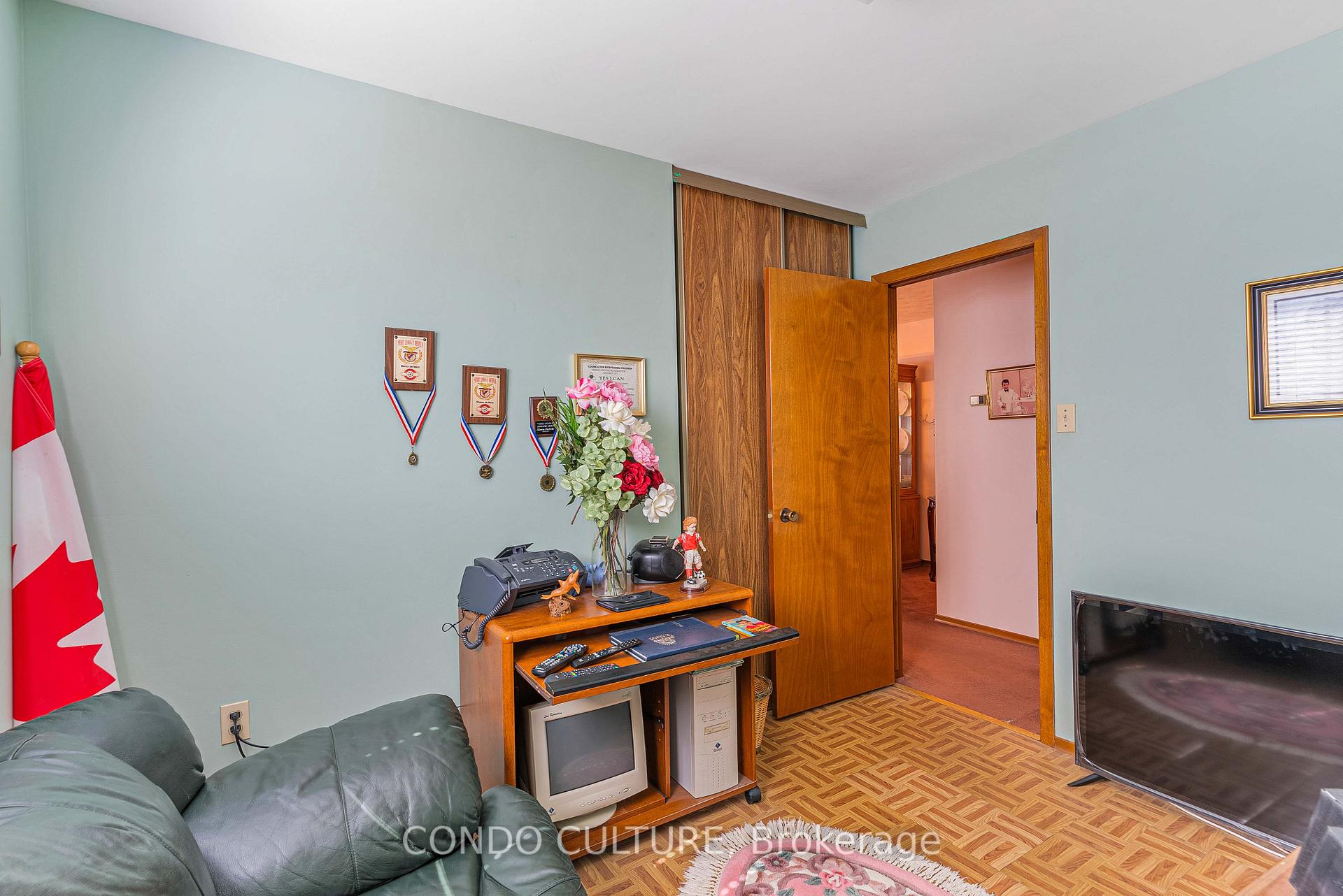 Photo 20 of 202 Ray Street N, Hamilton, Strathcona — HOMEH