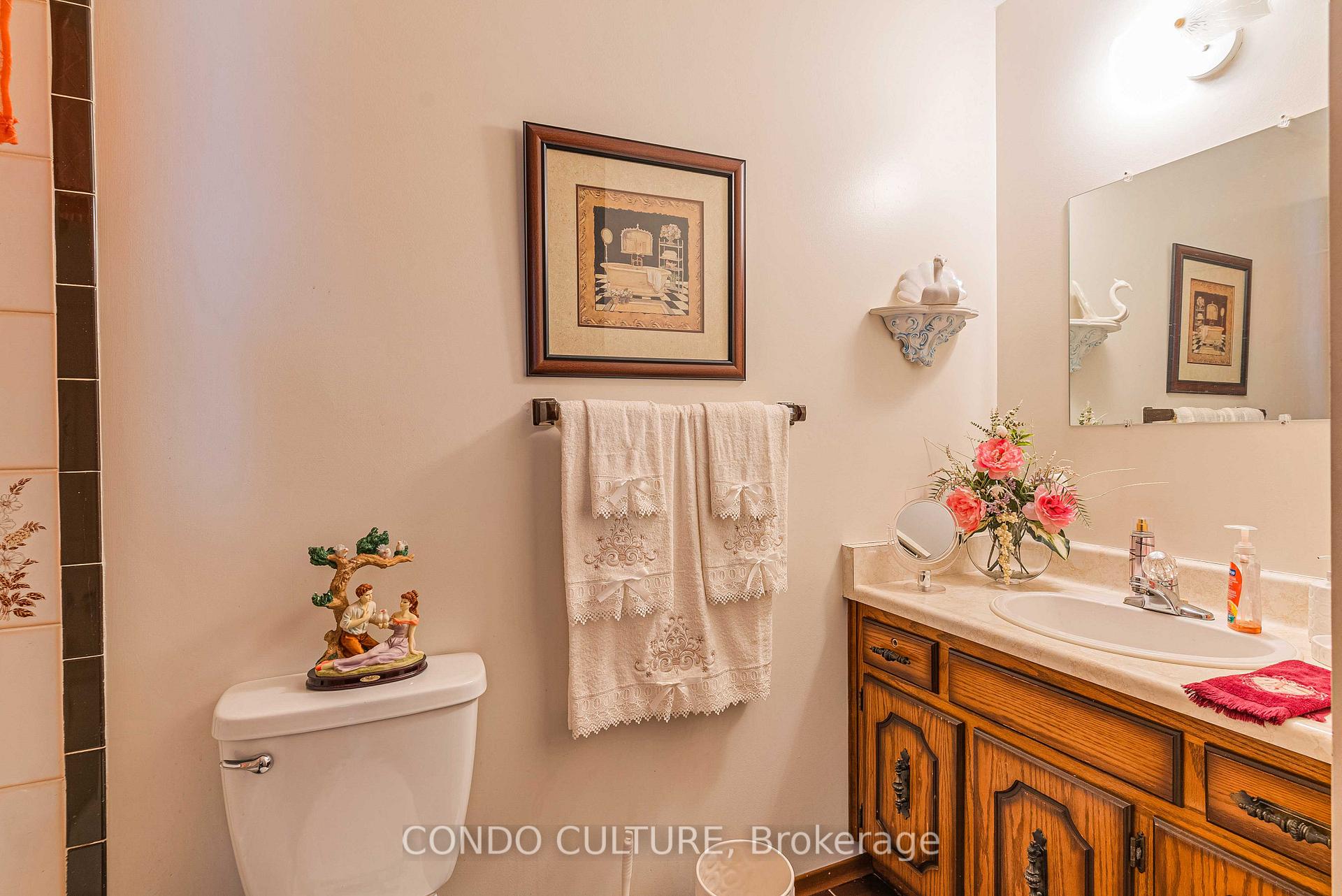 Photo 21 of 202 Ray Street N, Hamilton, Strathcona — HOMEH