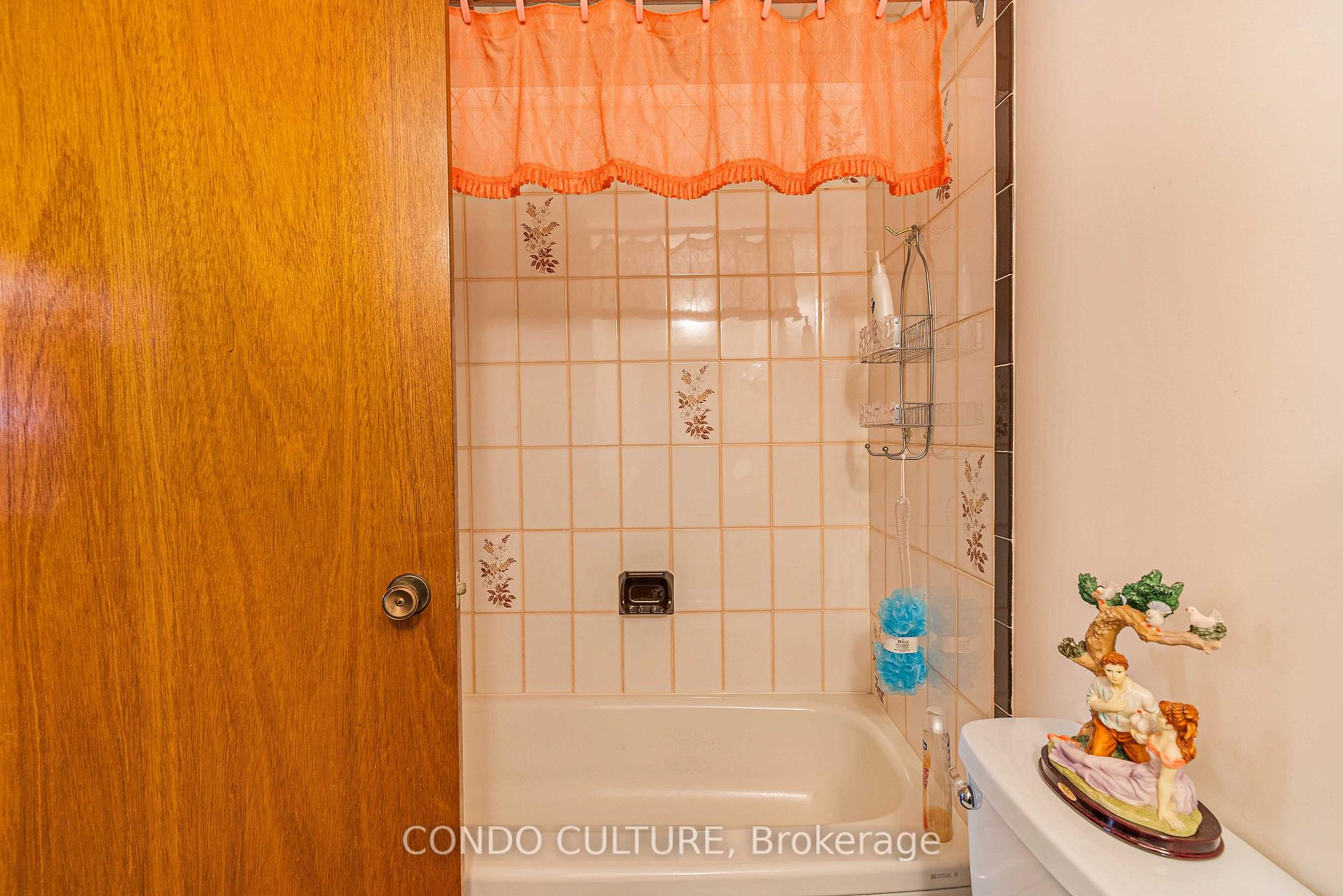 Photo 22 of 202 Ray Street N, Hamilton, Strathcona — HOMEH