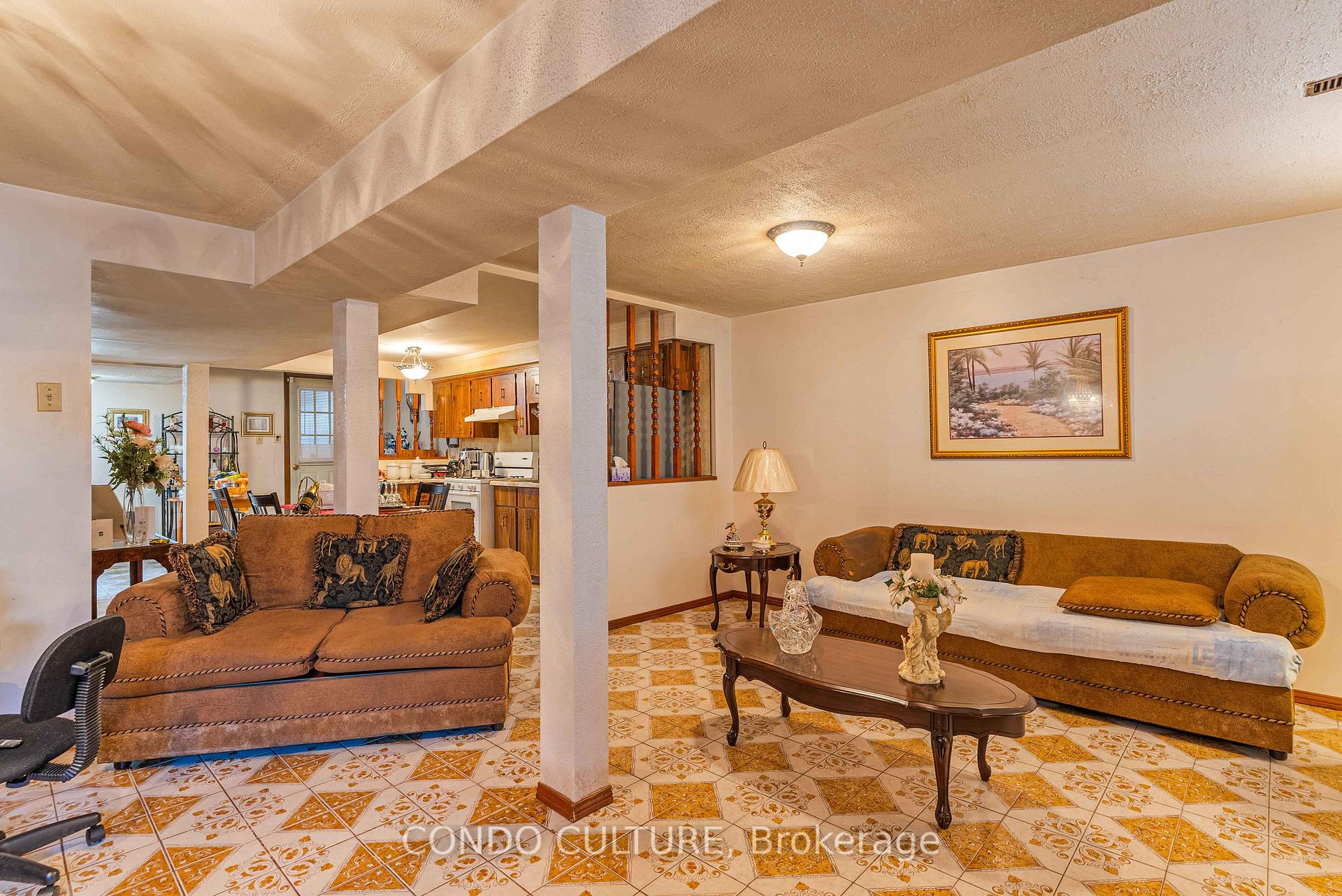 Photo 40 of 202 Ray Street N, Hamilton, Strathcona — HOMEH