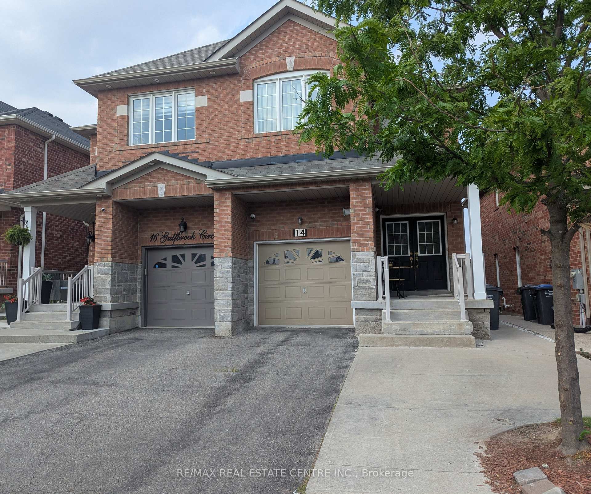 Front of 14 Gulfbrook Circle