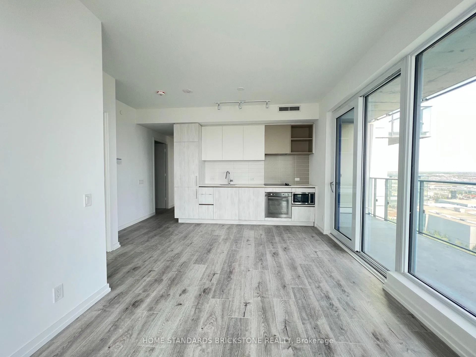 Photo 2 of Unit 2812, 7890 Jane Street, Vaughan, Vaughan Corporate Centre — HOMEH