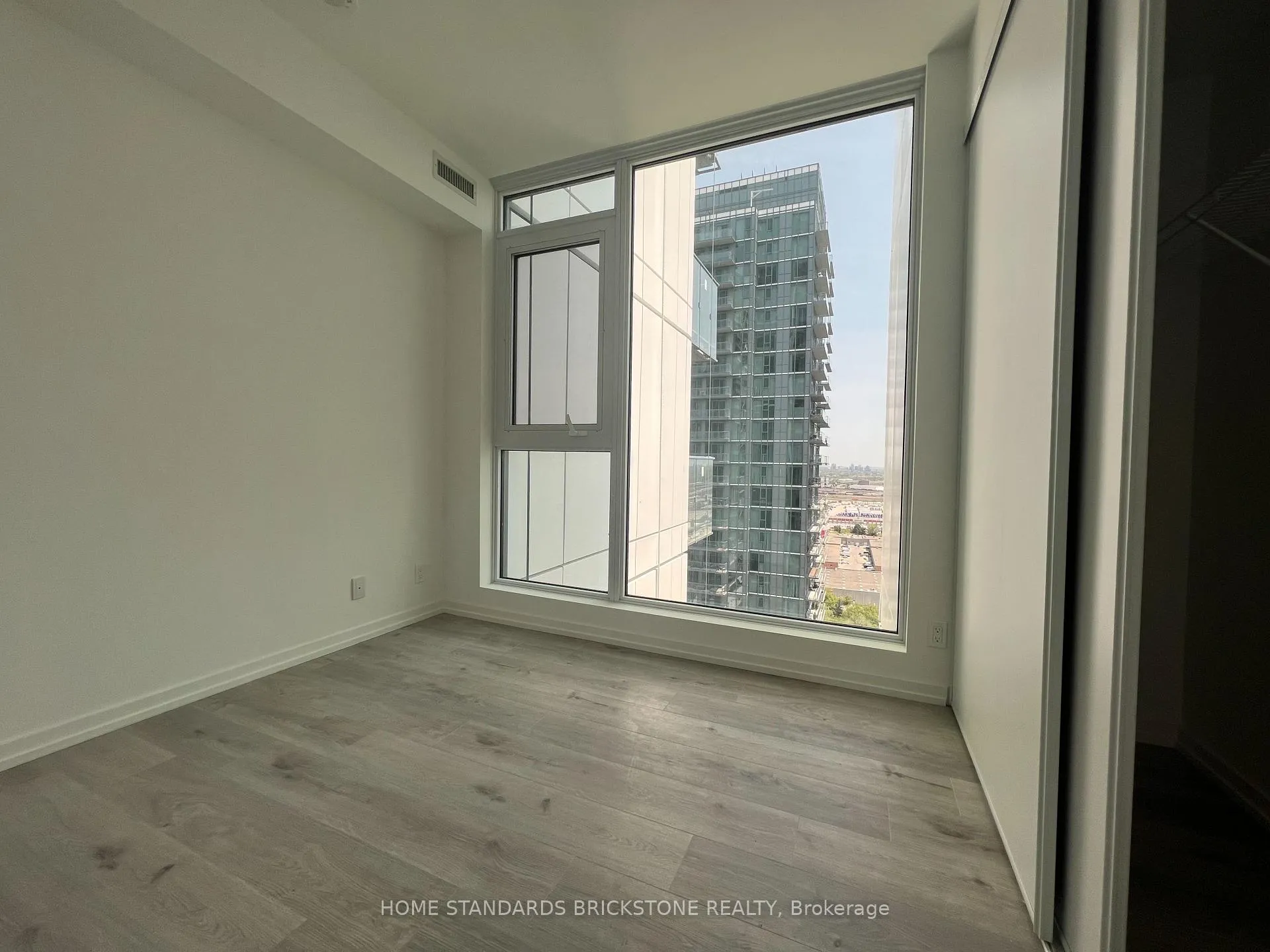Photo 7 of Unit 2812, 7890 Jane Street, Vaughan, Vaughan Corporate Centre — HOMEH