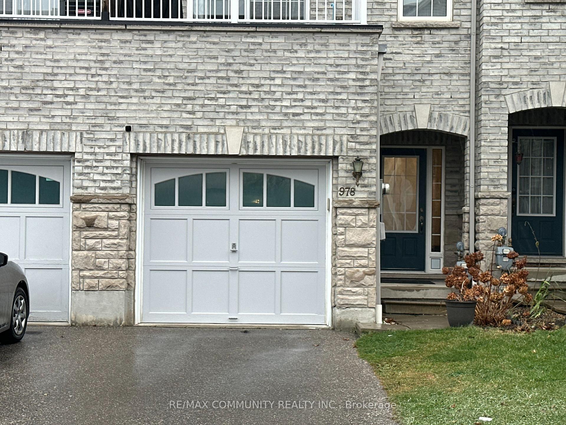 Photo 4 of 978 Audley Road N, Ajax, Central East — HOMEH