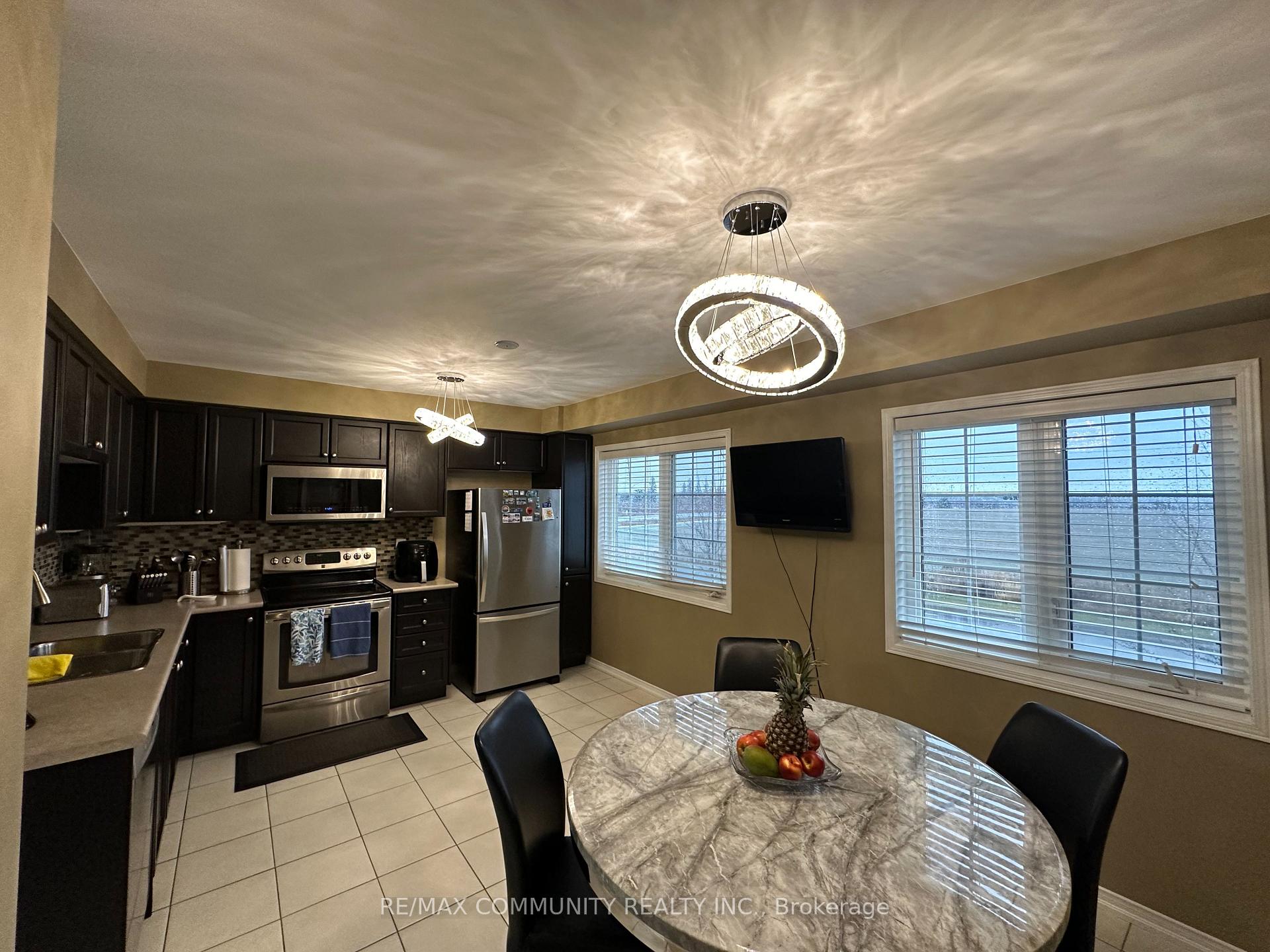 Photo 9 of 978 Audley Road N, Ajax, Central East — HOMEH