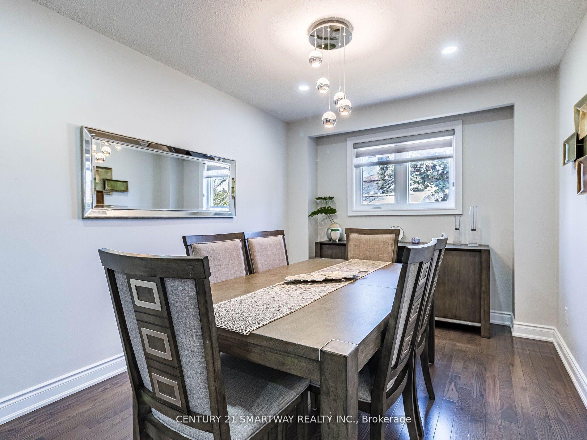 Photo 5 of 10 Governor Grove Crescent, Brampton, Brampton South — HOMEH