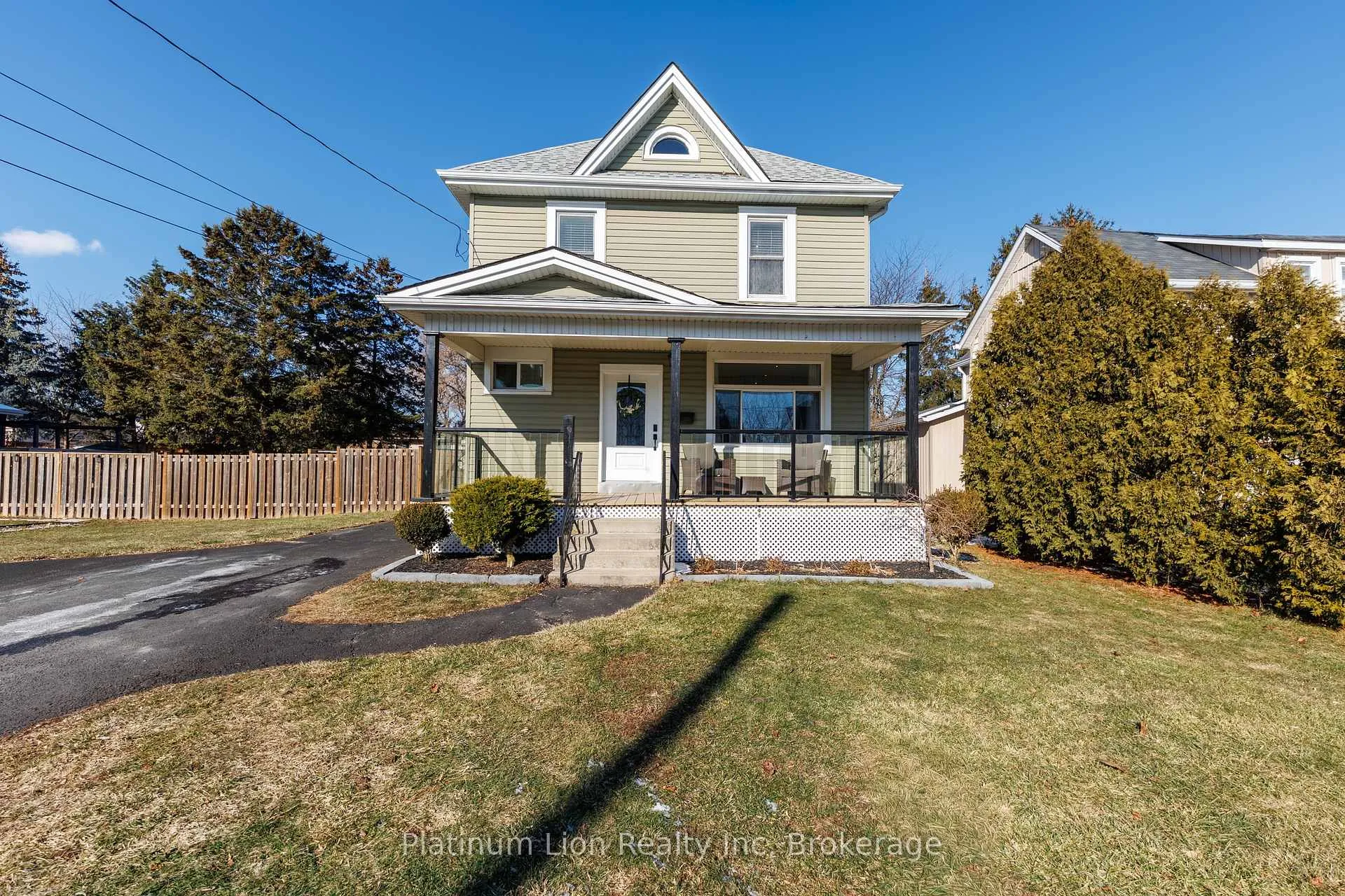 Front of 11 Fairview Road