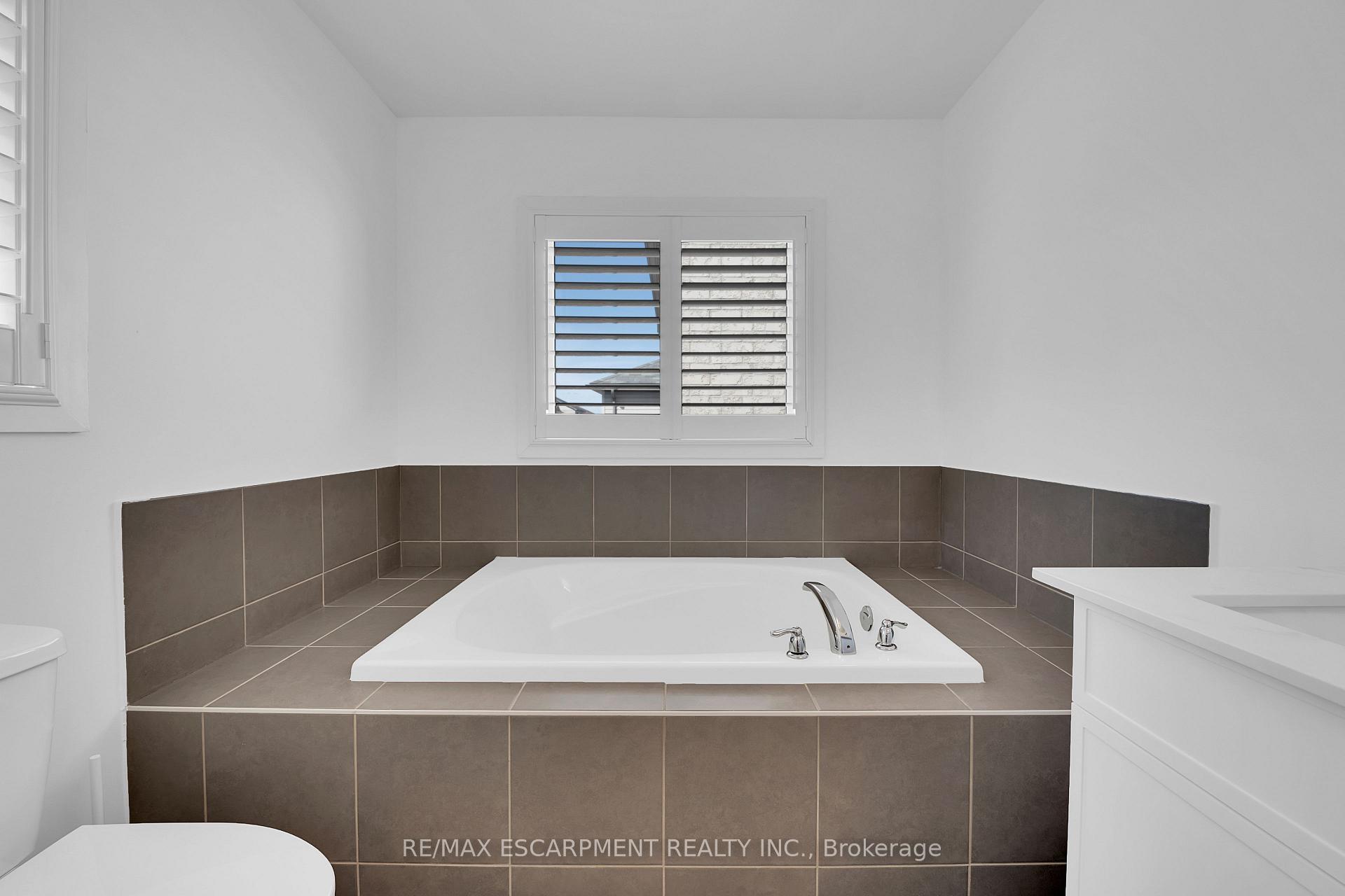 Photo 37 of 72 Aldgate Avenue, Hamilton, Stoney Creek Mountain — HOMEH