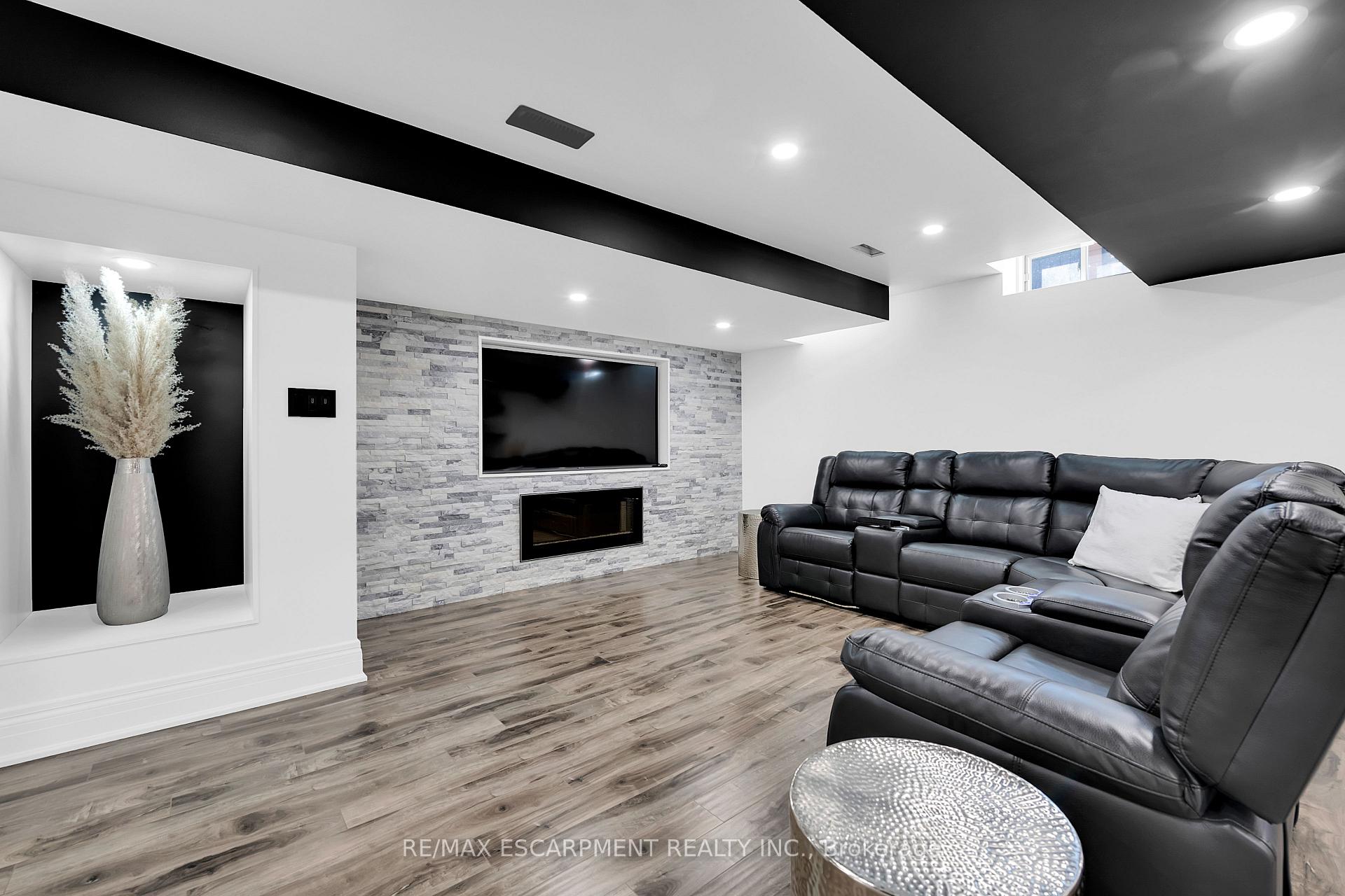 Photo 41 of 72 Aldgate Avenue, Hamilton, Stoney Creek Mountain — HOMEH