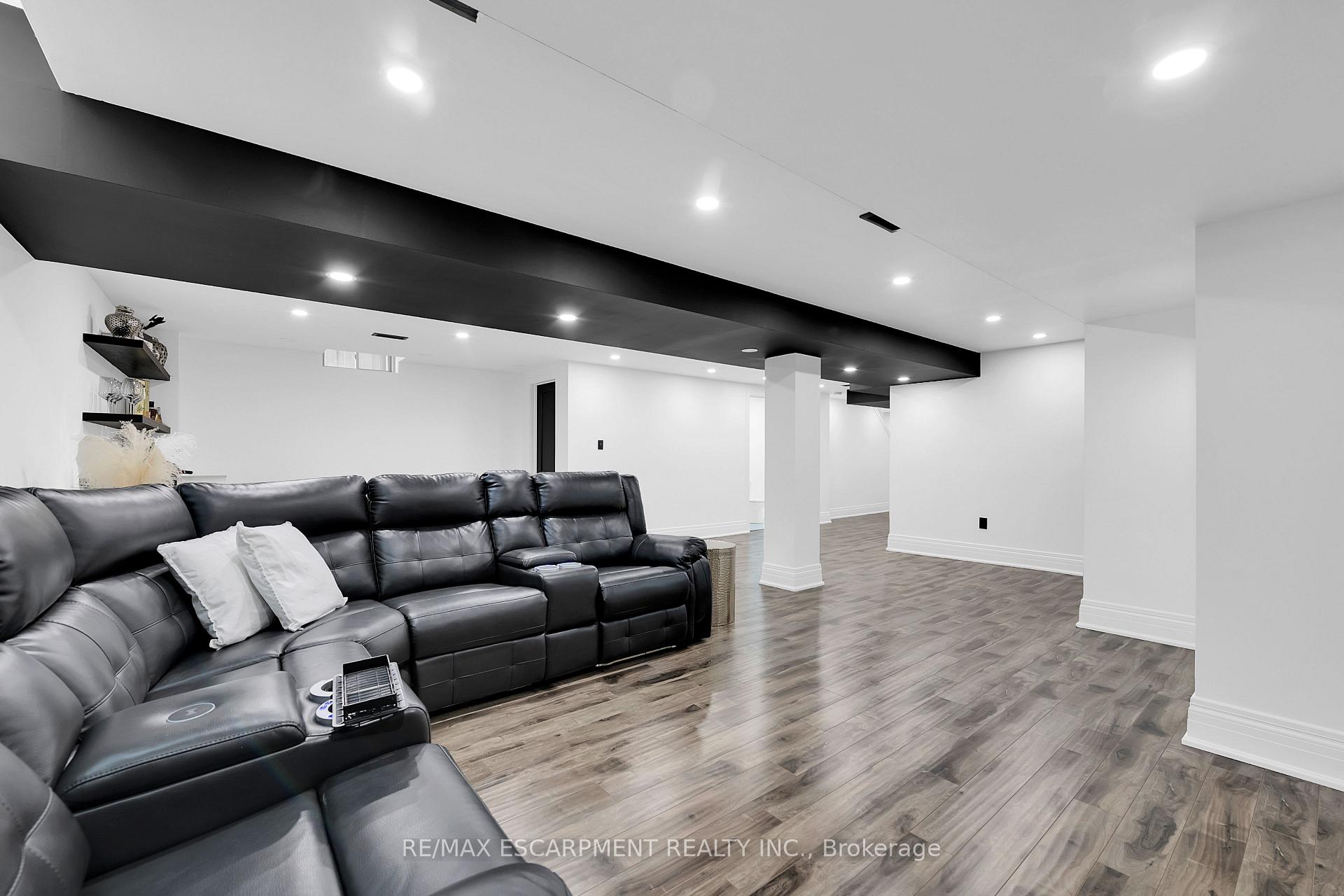 Photo 42 of 72 Aldgate Avenue, Hamilton, Stoney Creek Mountain — HOMEH