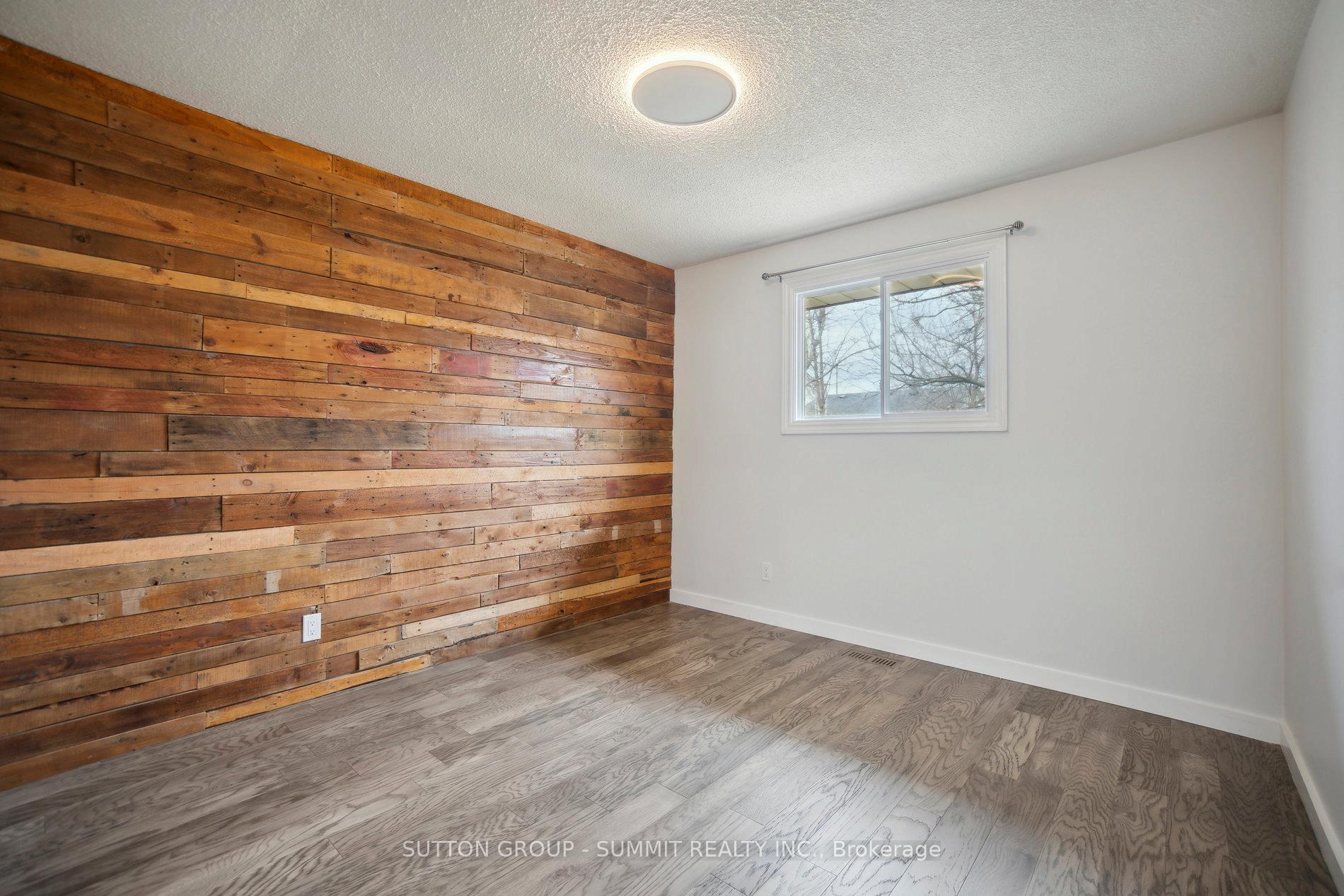 Photo 10 of 37 Tunis Street, St. Catharines, Western Hill — HOMEH