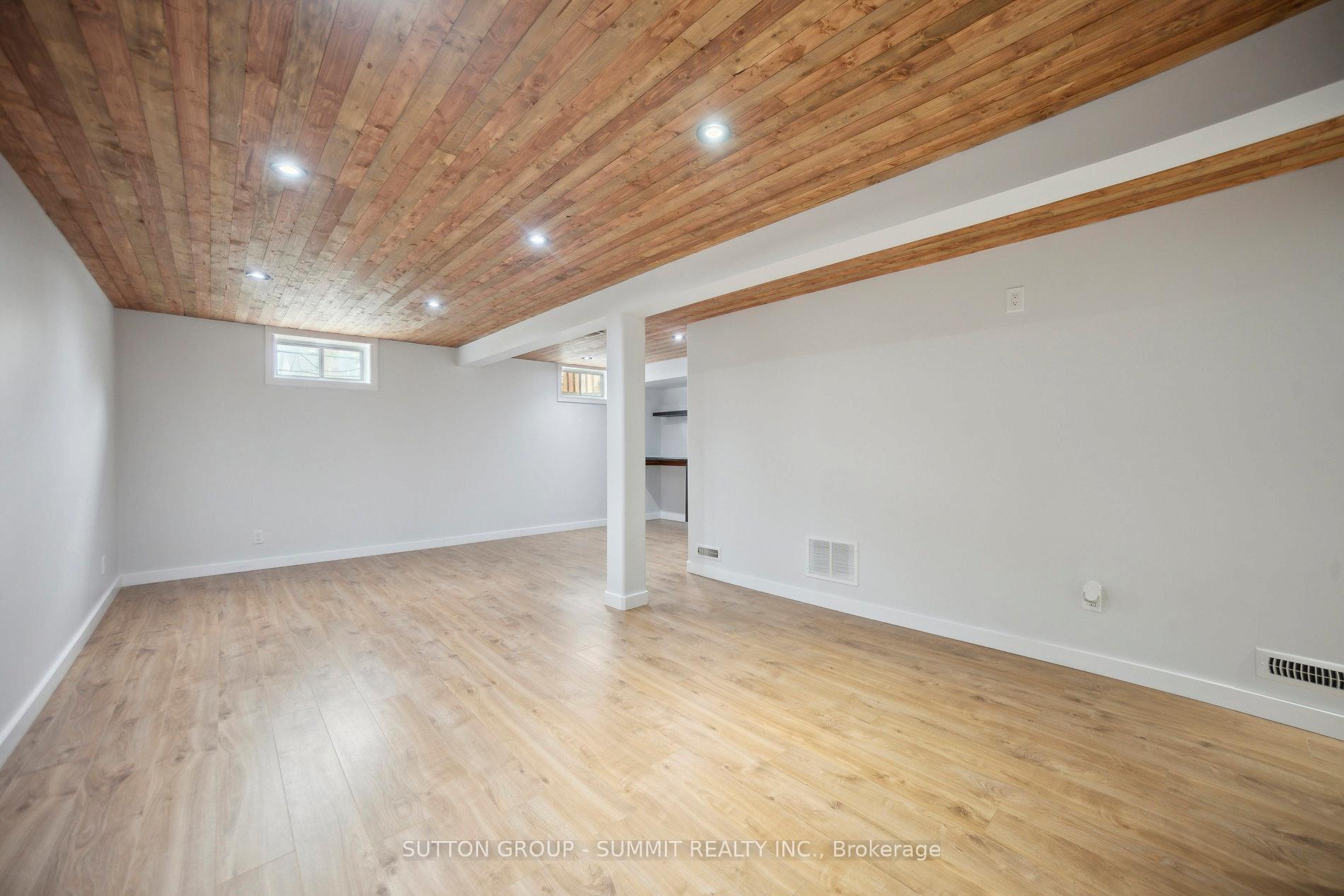 Photo 17 of 37 Tunis Street, St. Catharines, Western Hill — HOMEH