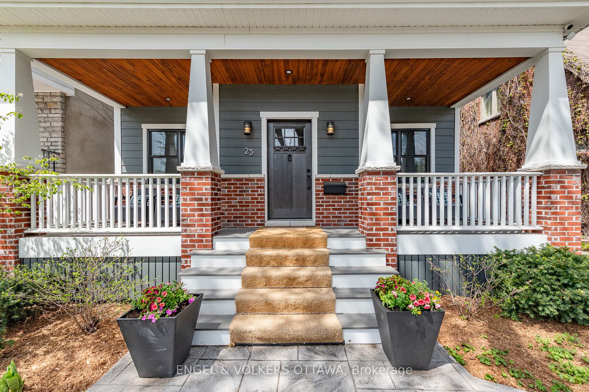 Photo 3 of 25 Mason Terrace, Ottawa, Ottawa East — HOMEH