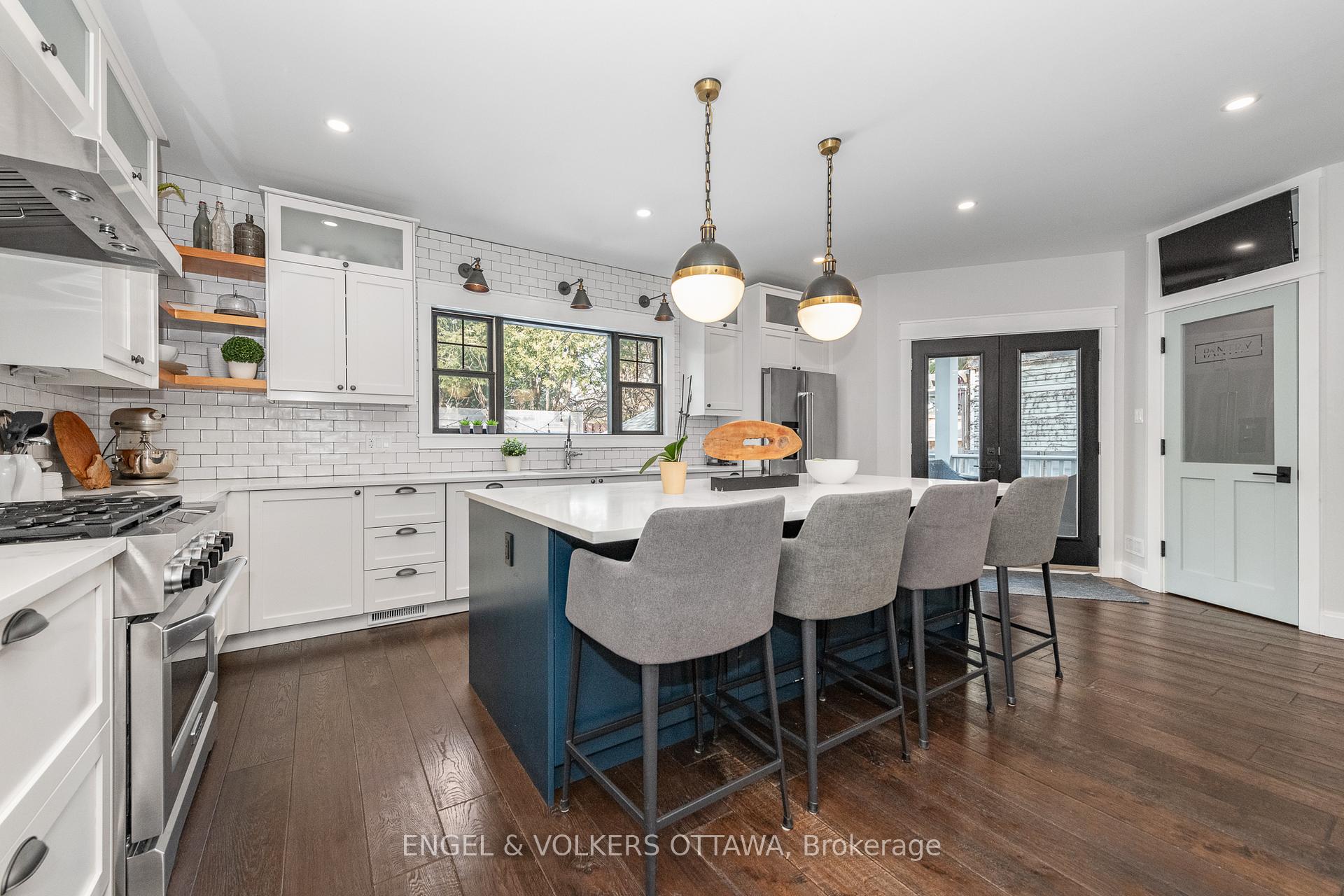 Photo 14 of 25 Mason Terrace, Ottawa, Ottawa East — HOMEH