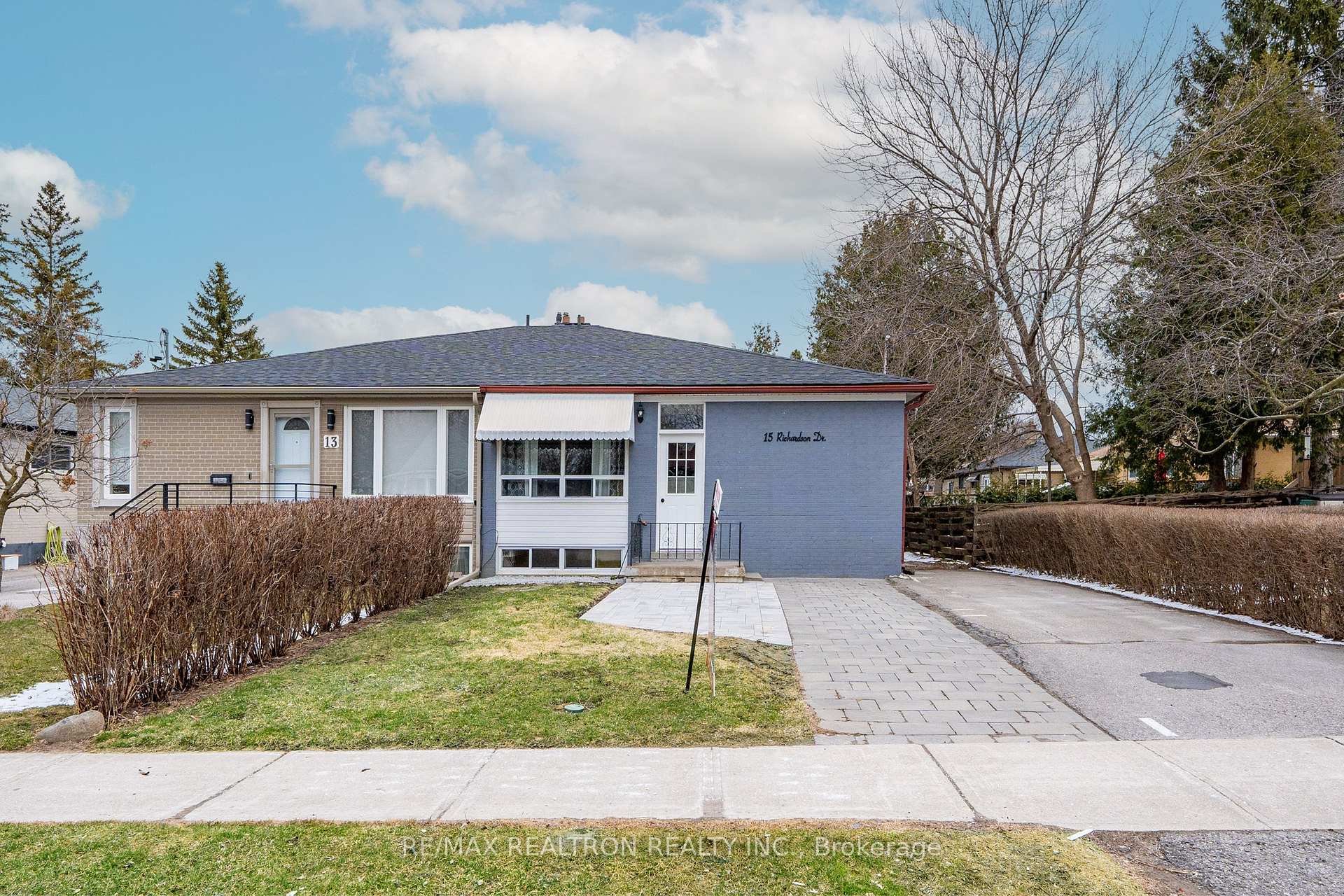 Photo 4 of 15 Richardson Drive, Aurora, Aurora Highlands — HOMEH