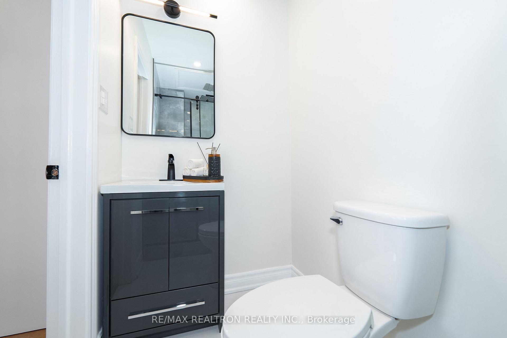 Photo 20 of 15 Richardson Drive, Aurora, Aurora Highlands — HOMEH