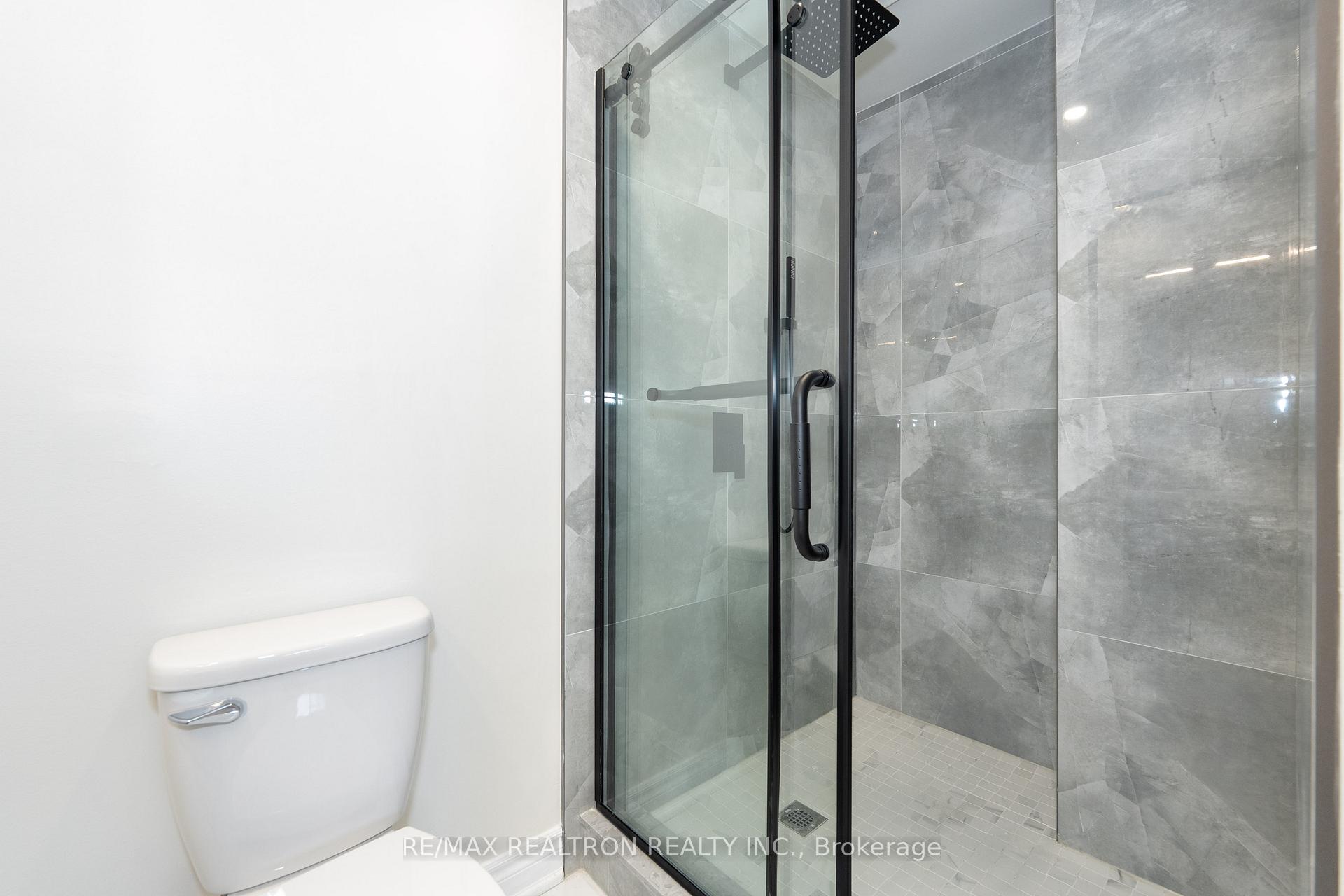 Photo 23 of 15 Richardson Drive, Aurora, Aurora Highlands — HOMEH