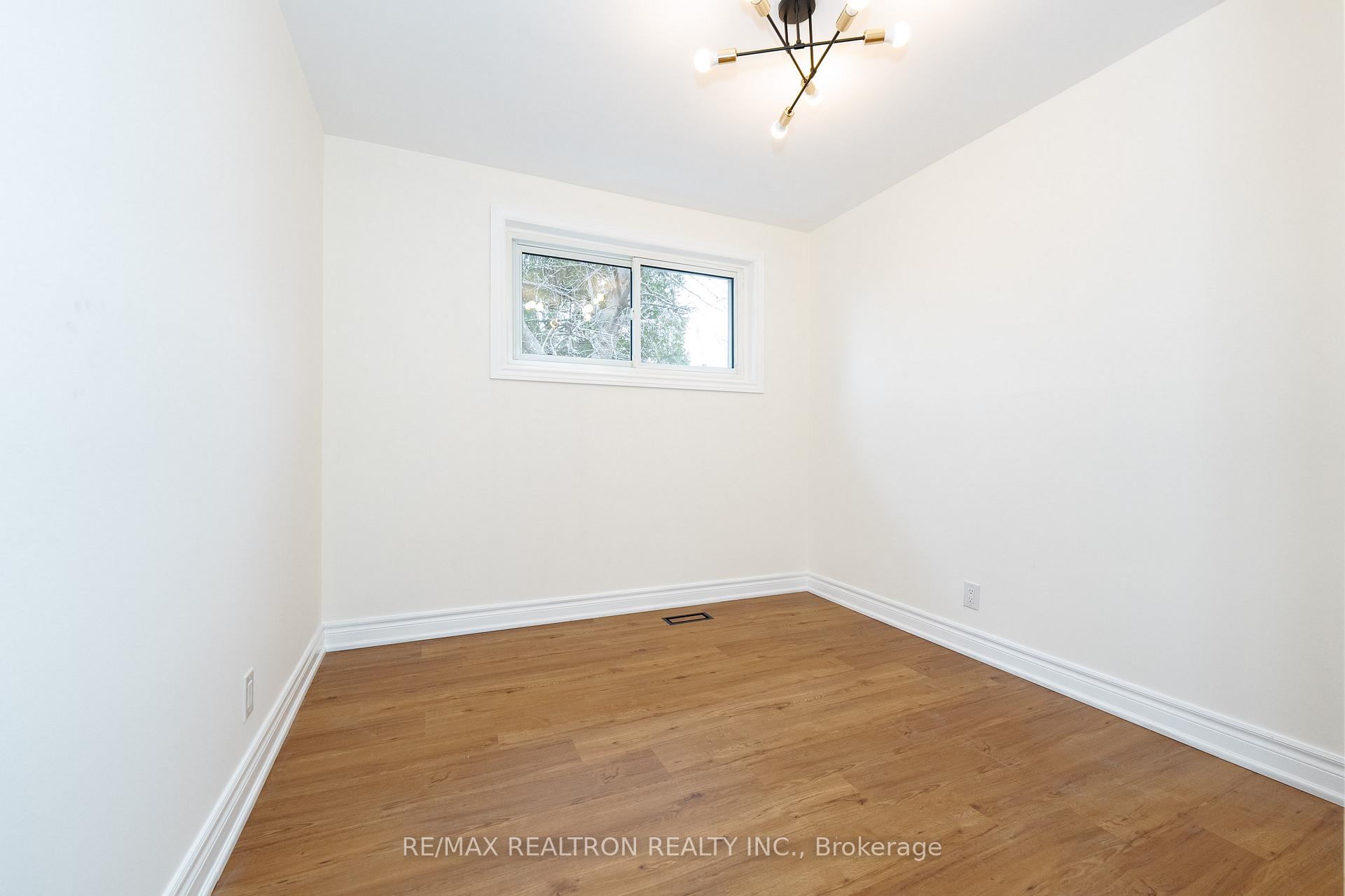 Photo 24 of 15 Richardson Drive, Aurora, Aurora Highlands — HOMEH