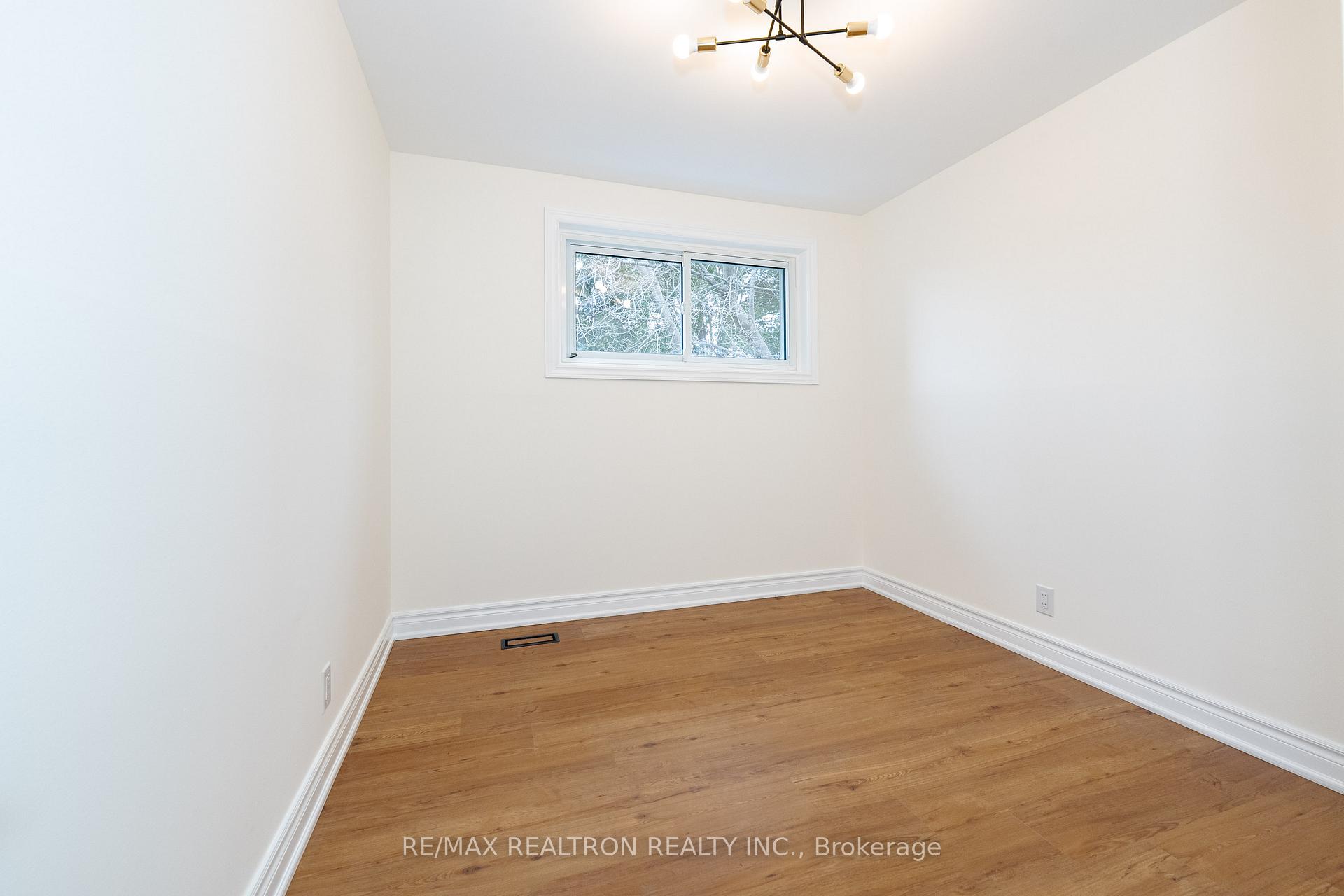 Photo 25 of 15 Richardson Drive, Aurora, Aurora Highlands — HOMEH