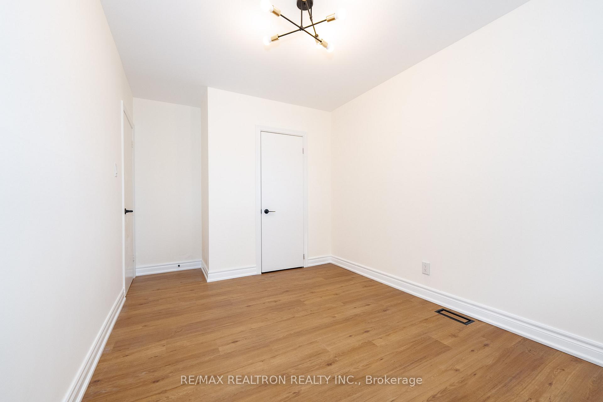 Photo 30 of 15 Richardson Drive, Aurora, Aurora Highlands — HOMEH