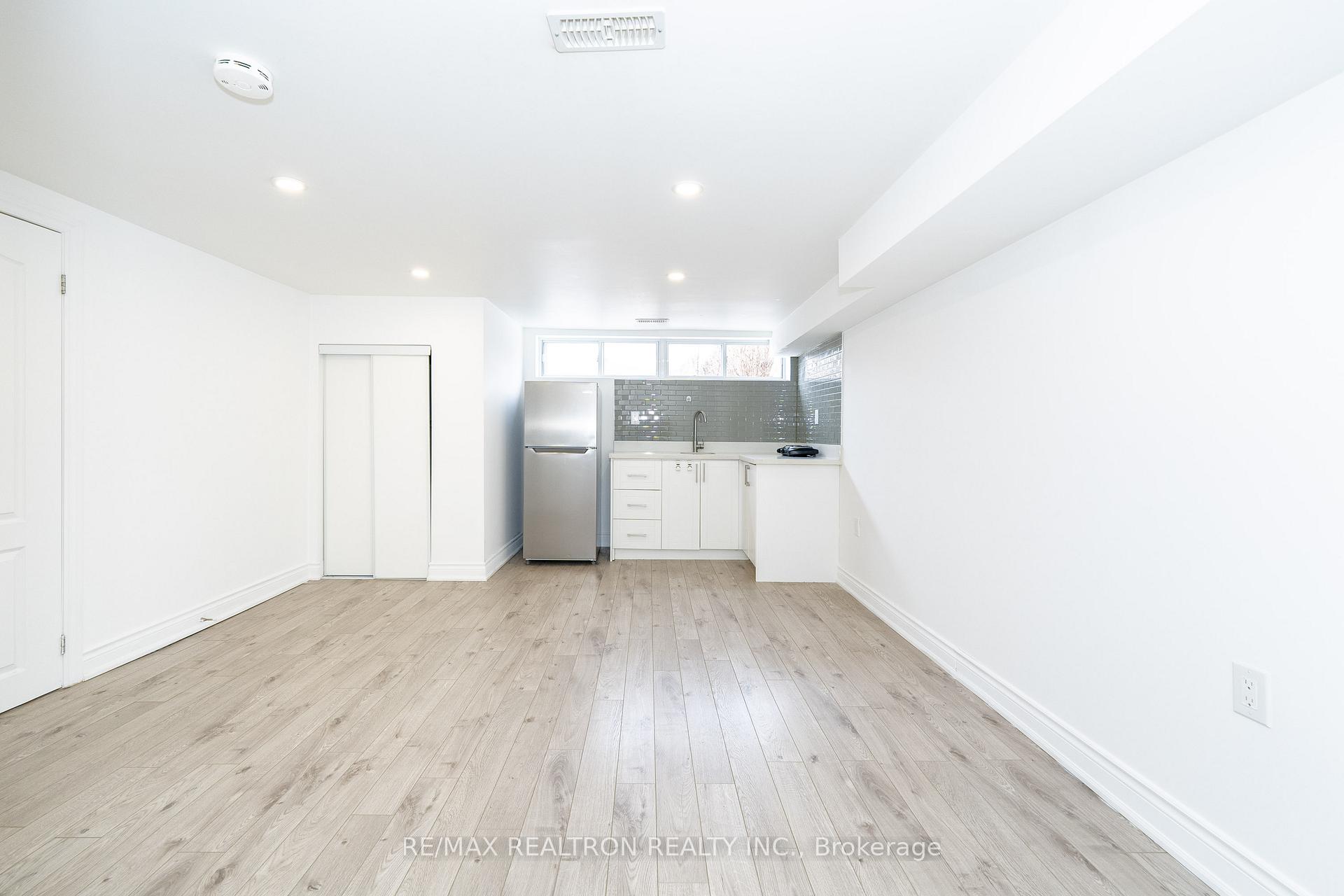Photo 35 of 15 Richardson Drive, Aurora, Aurora Highlands — HOMEH
