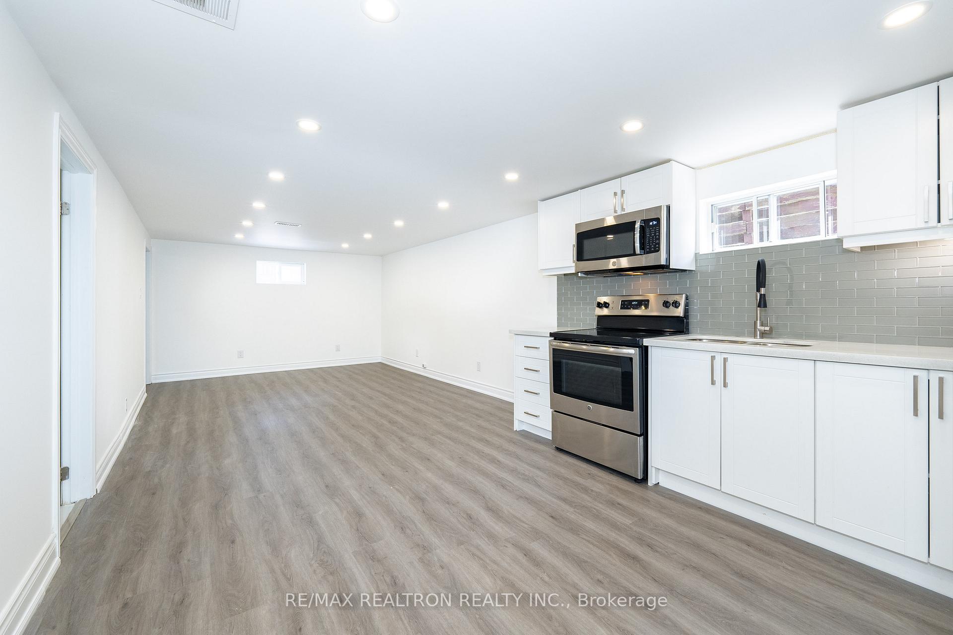 Photo 39 of 15 Richardson Drive, Aurora, Aurora Highlands — HOMEH