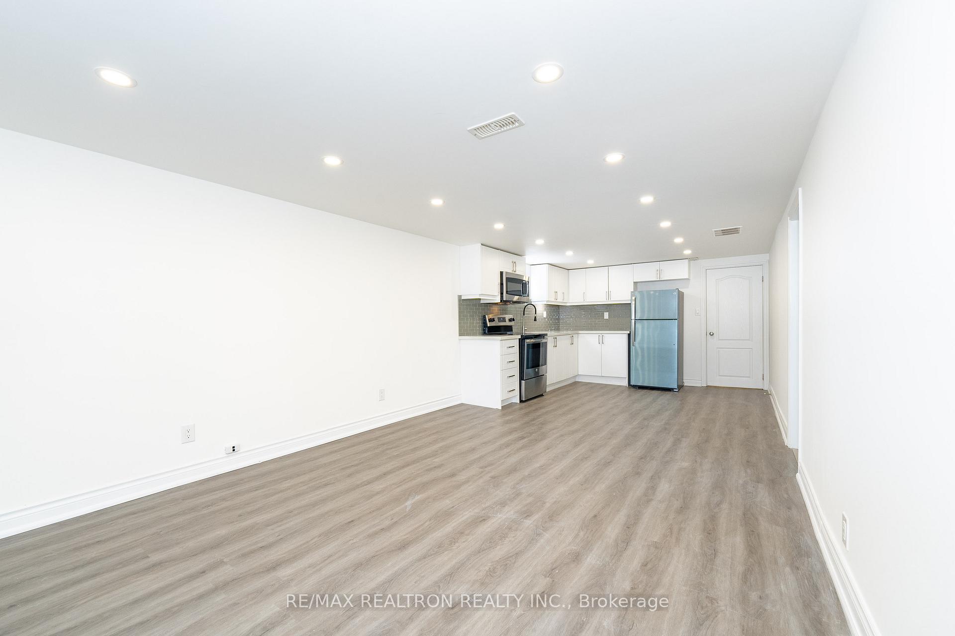 Photo 43 of 15 Richardson Drive, Aurora, Aurora Highlands — HOMEH