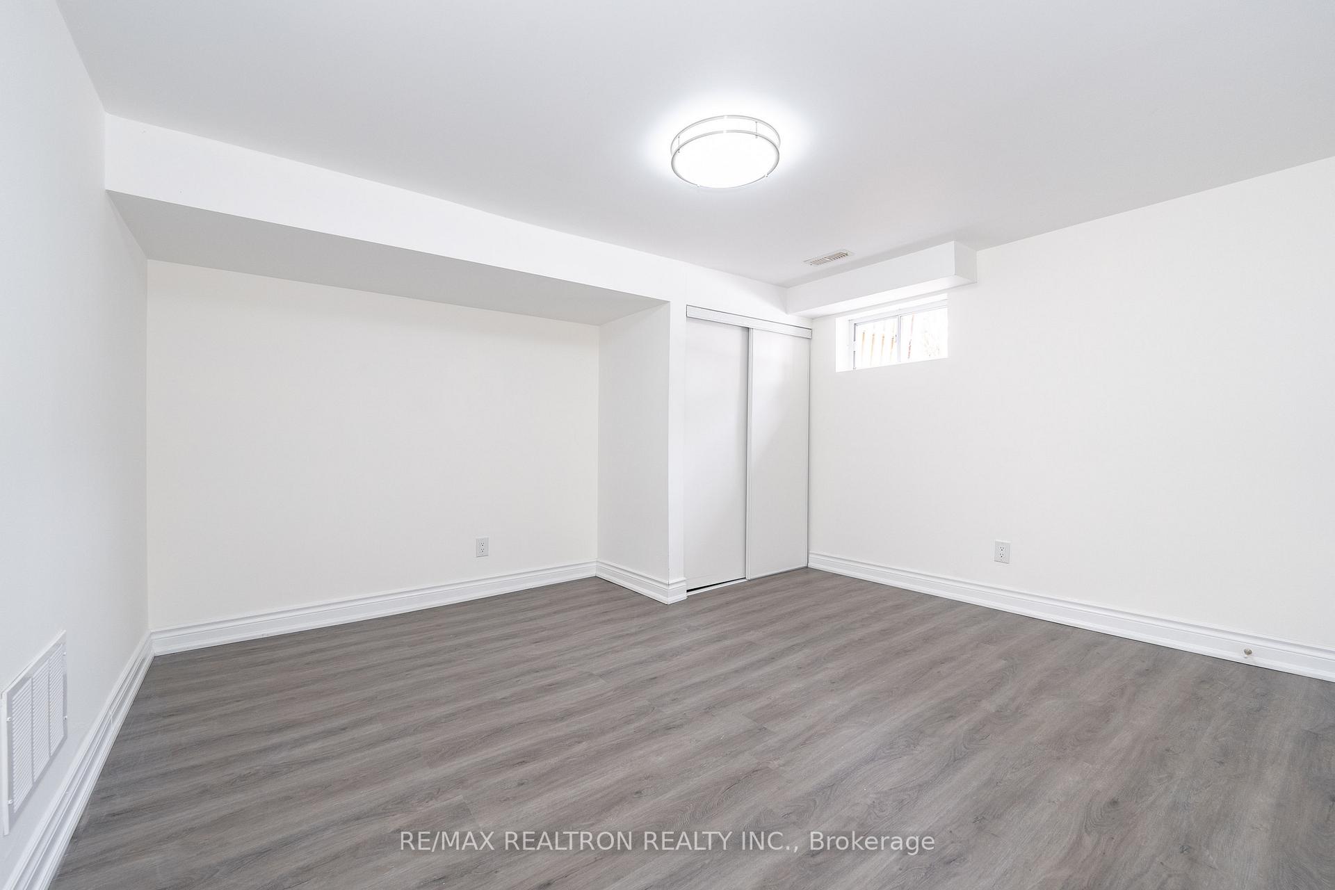 Photo 42 of 15 Richardson Drive, Aurora, Aurora Highlands — HOMEH