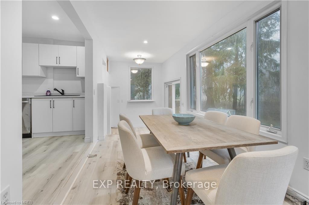 Photo 21 of Unit B, 376 Philip Place, Hamilton, Ancaster — HOMEH