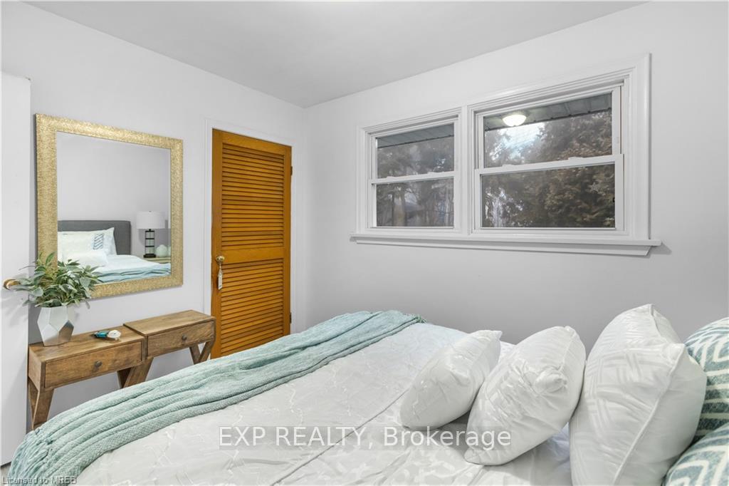 Photo 26 of Unit B, 376 Philip Place, Hamilton, Ancaster — HOMEH
