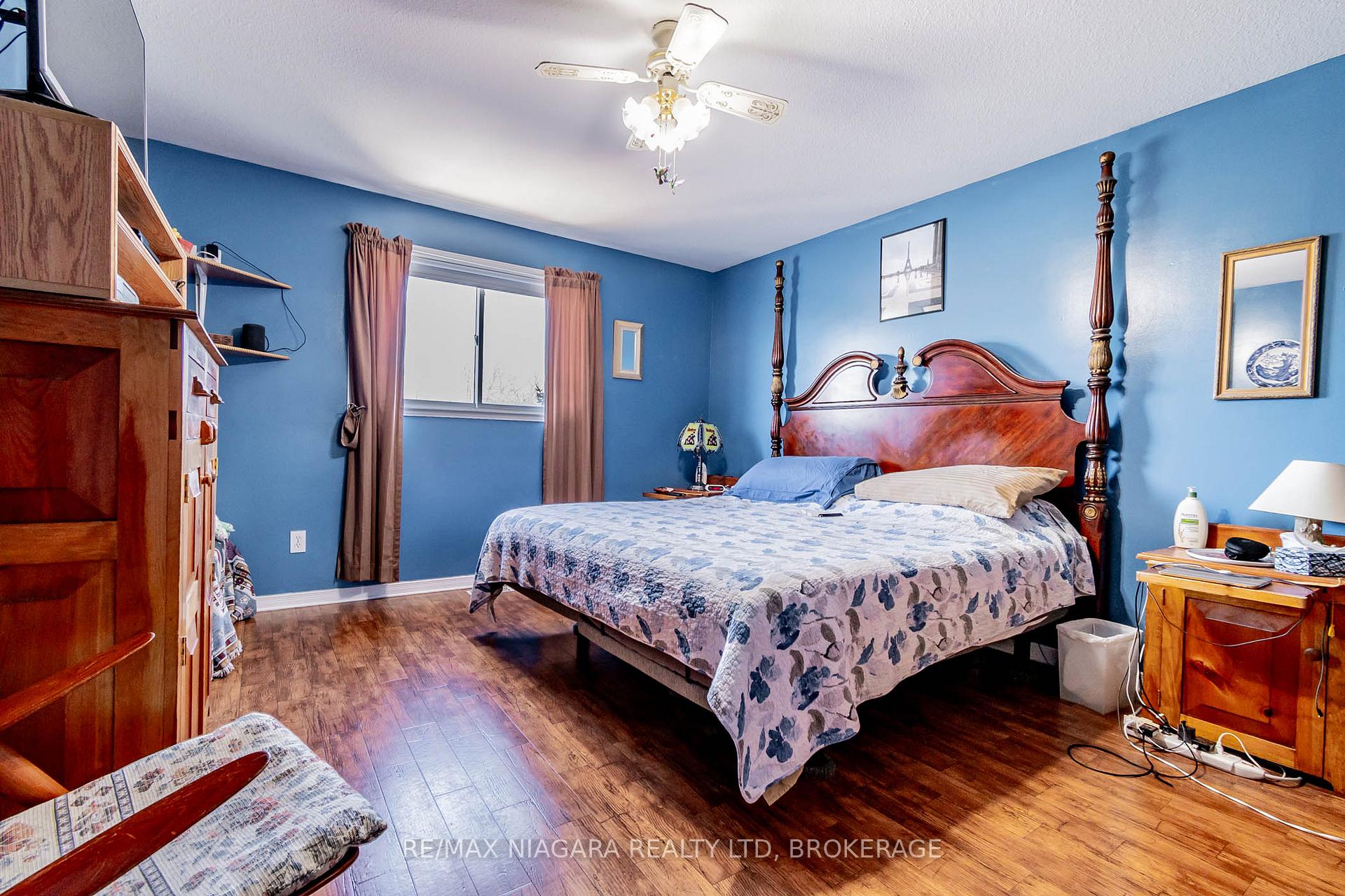 Photo 10 of 14 Jennifer Crescent, St. Catharines, Carlton/Bunting — HOMEH