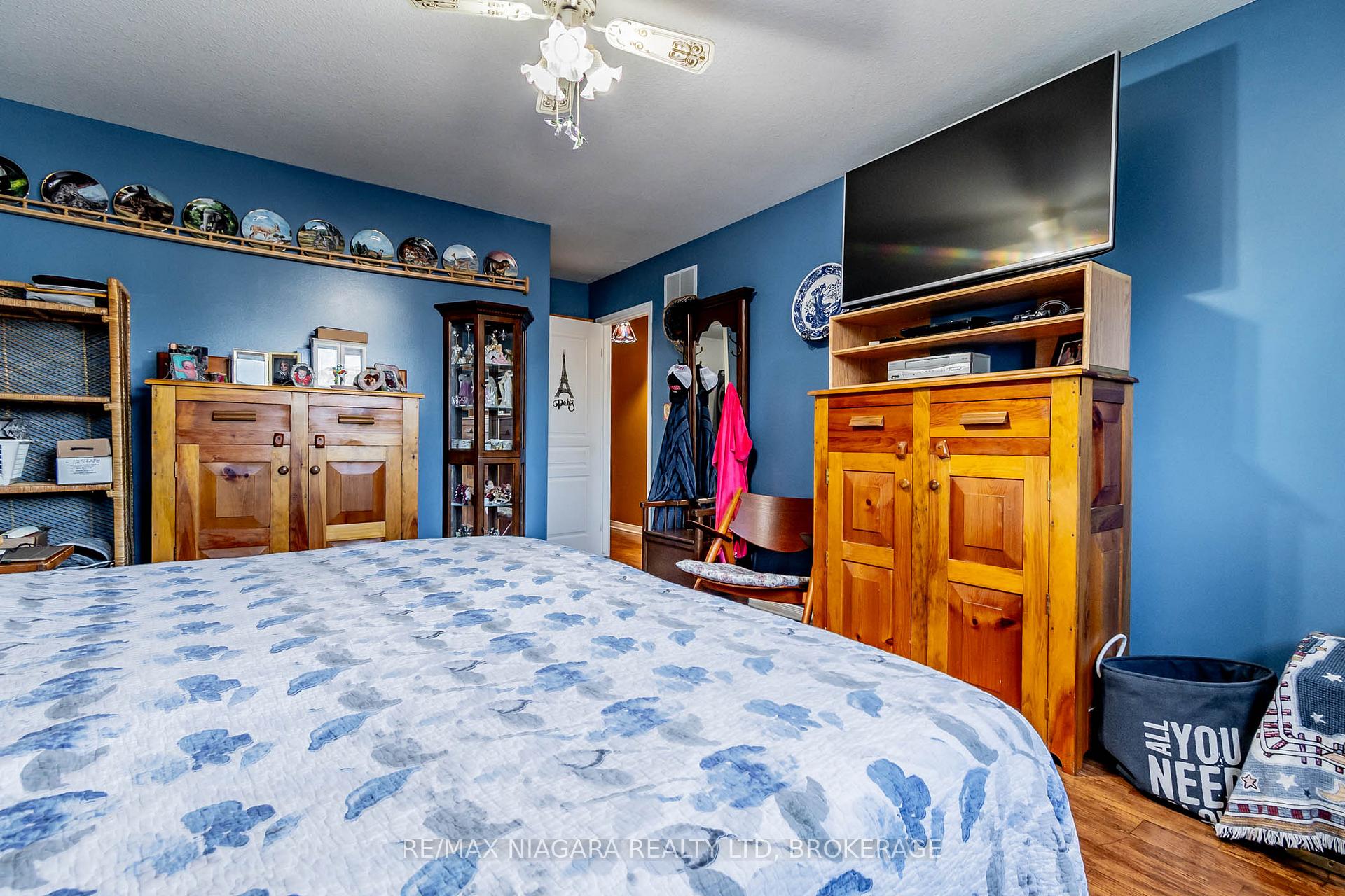 Photo 11 of 14 Jennifer Crescent, St. Catharines, Carlton/Bunting — HOMEH