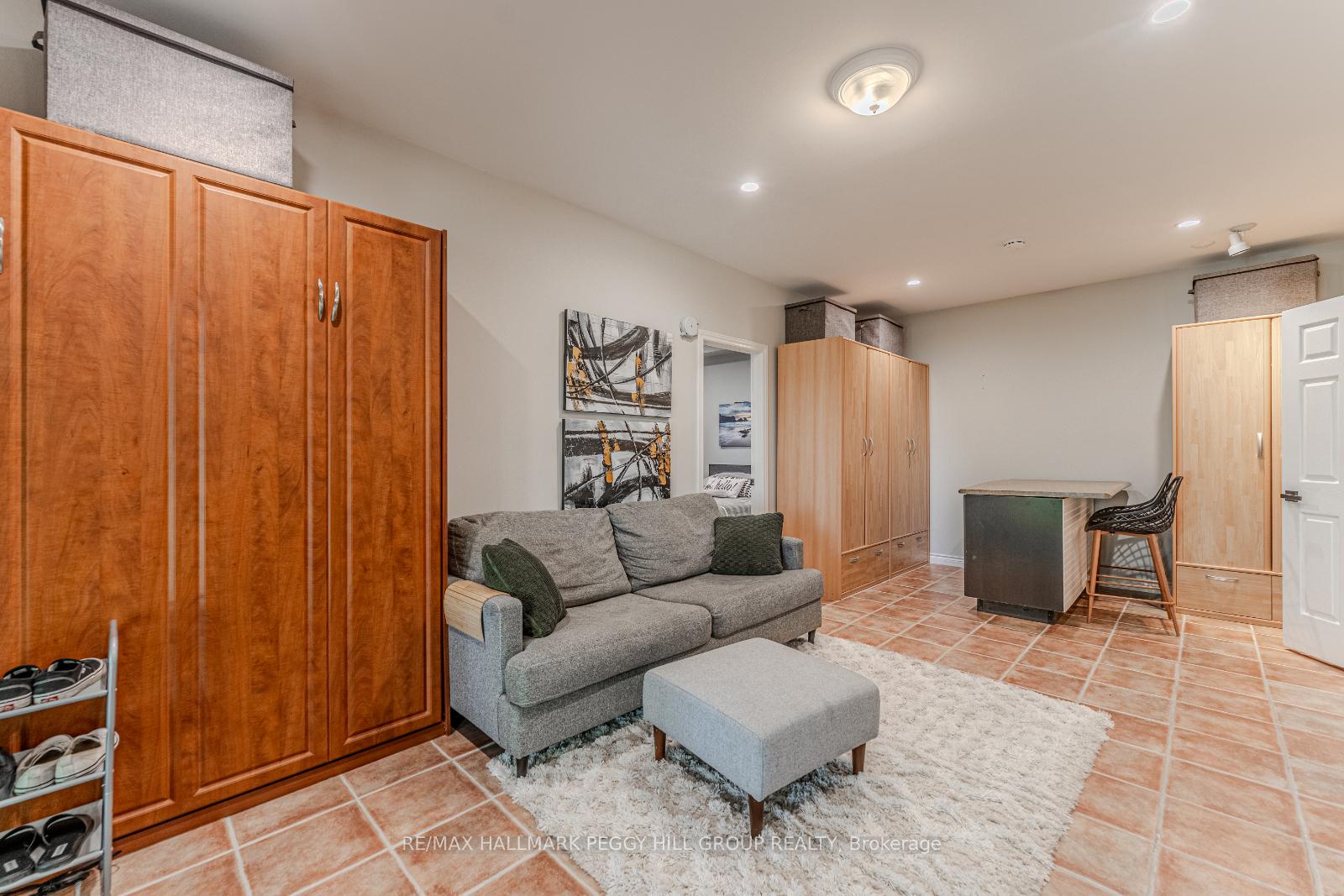 Photo 19 of 64 Woodcrest Road, Barrie, Allandale Heights — HOMEH