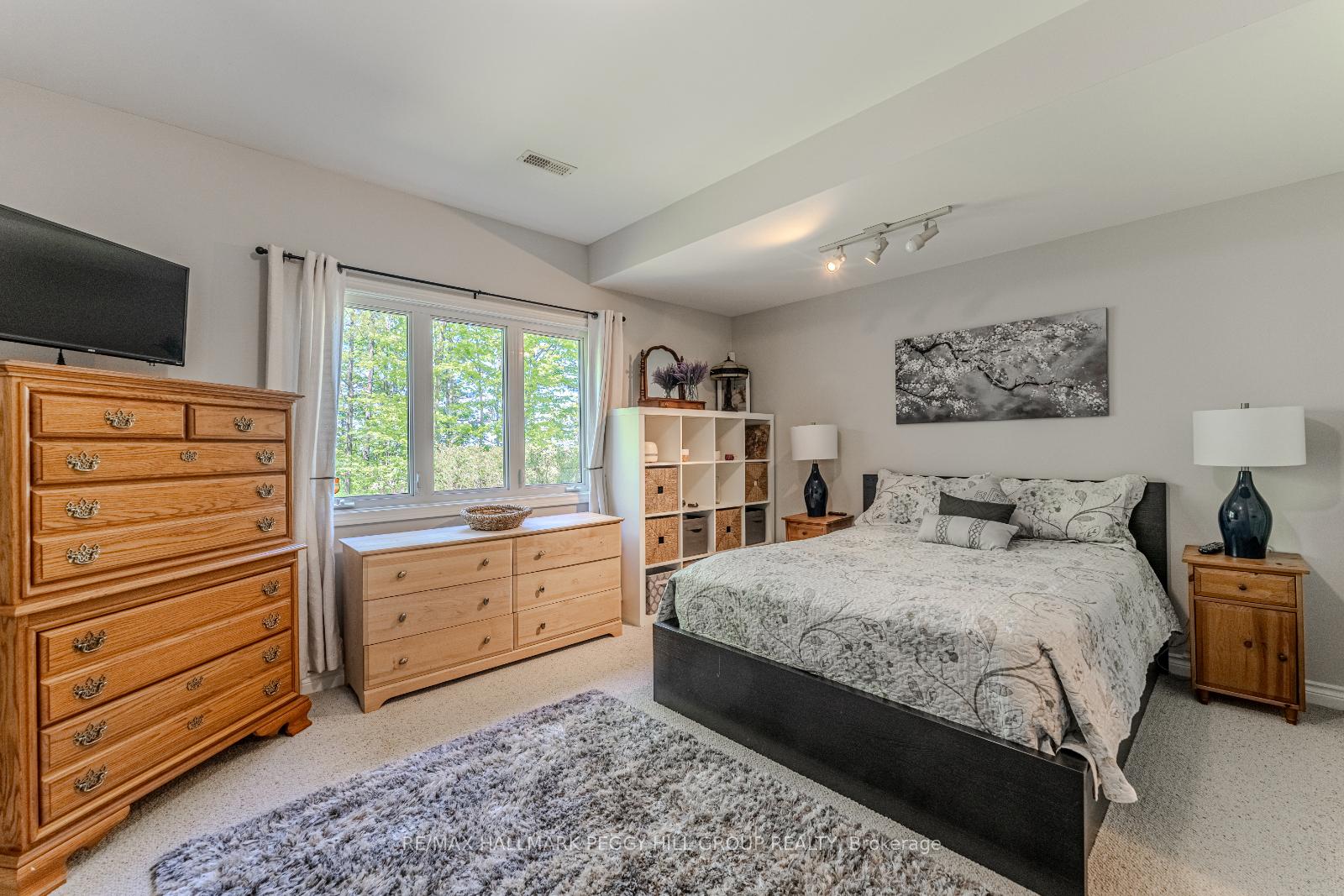 Photo 23 of 64 Woodcrest Road, Barrie, Allandale Heights — HOMEH