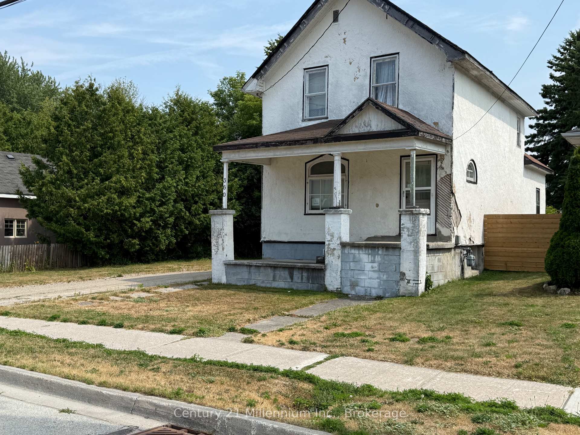 Front of 360 Ontario Street